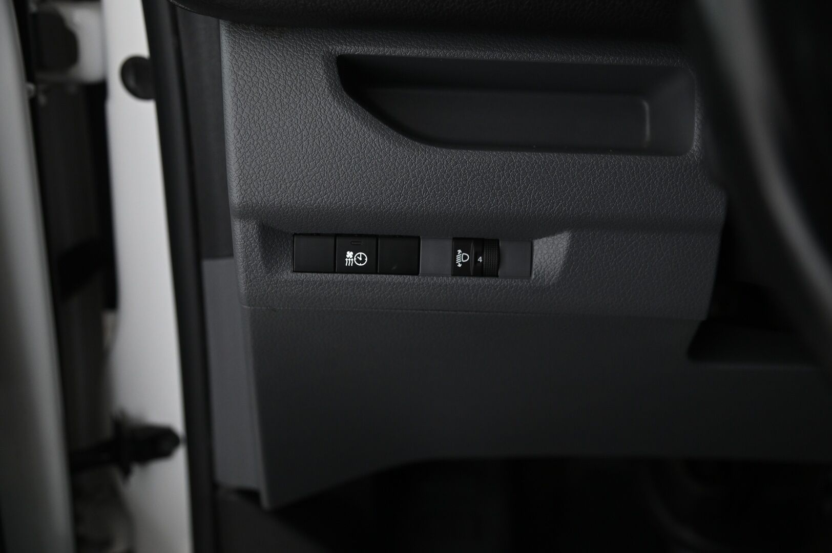 Toyota Proace 2021 L2 2,0 D 120 Automatic Edition 5-ovinen - ALV | Läpijuostava | Webasto | Pariovet | Vetokoukku | P*kamera | Suomi-auto | Blis