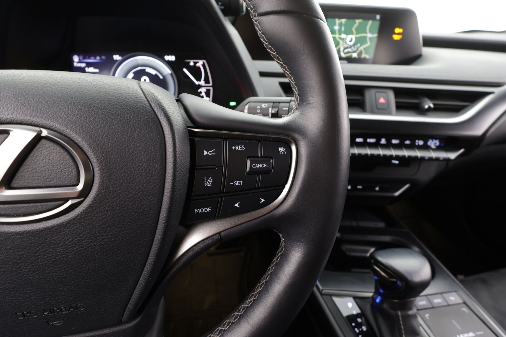 Lexus UX 2021 250h Comfort Technology Plus Edition * ACC / P.kamera / LED / Navi / KeylessGo * - Suomi-auto / Kahdet renkaat aluvanteilla - Osta nyt, maksa vasta ensi vuonna