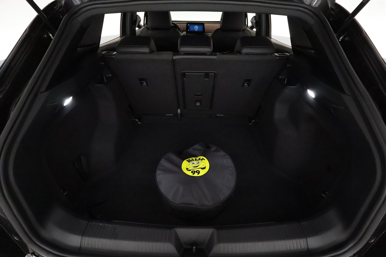 Volkswagen ID.4 2022 Pro Performance Business 150 kW **ILP / ACC / Matrix-LED / P.kamera / Kaistavahti / Navi / Nahka-Alcantara / KeylessGO** - 3,99 % KORKOTARJOUS TÄHÄN AUTOON 21.9. ASTI! - 1-om Suomi-auto / 2x Latauskaapelit / Kahdet Renkaat / Merkkihuollettu!