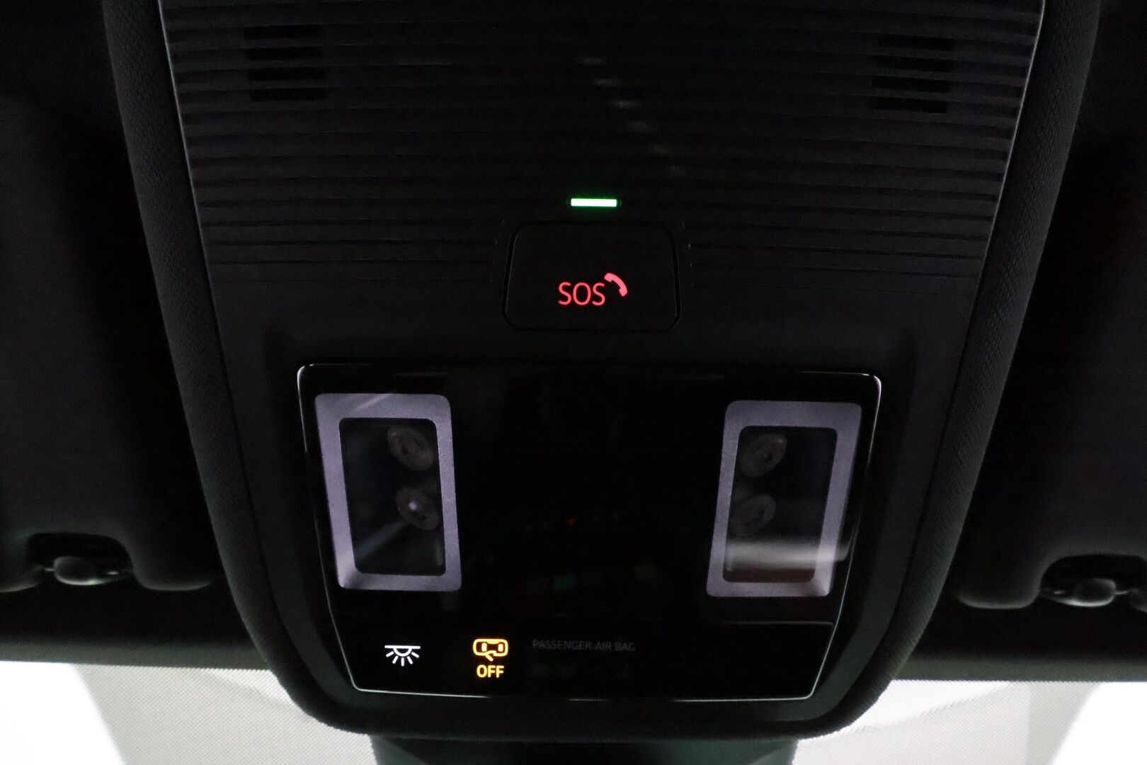 Volkswagen ID.4 2022 Pro Performance Business 150 kW **ILP / ACC / Matrix-LED / P.kamera / Kaistavahti / Navi / Nahka-Alcantara / KeylessGO** - 3,99 % KORKOTARJOUS TÄHÄN AUTOON 21.9. ASTI! - 1-om Suomi-auto / 2x Latauskaapelit / Kahdet Renkaat / Merkkihuollettu!