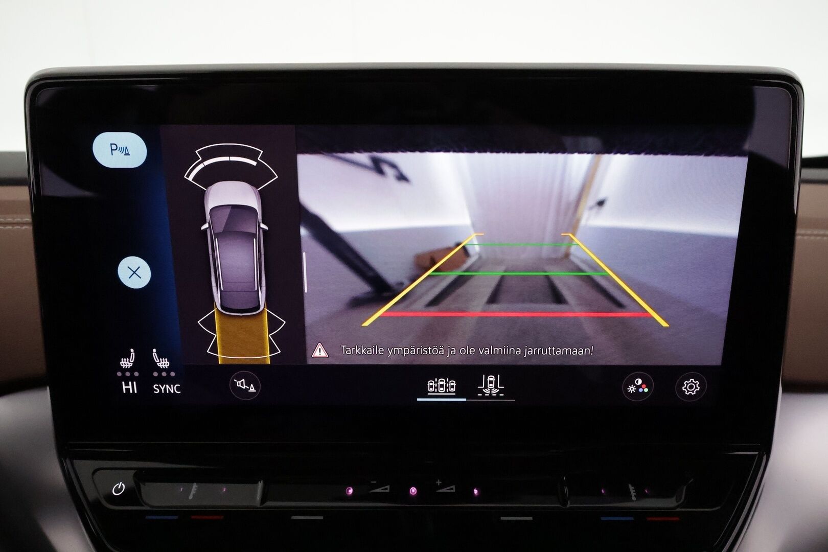 Volkswagen ID.4 2022 Pro Performance Business 150 kW **ILP / ACC / Matrix-LED / P.kamera / Kaistavahti / Navi / Nahka-Alcantara / KeylessGO** - 3,99 % KORKOTARJOUS TÄHÄN AUTOON 21.9. ASTI! - 1-om Suomi-auto / 2x Latauskaapelit / Kahdet Renkaat / Merkkihuollettu!
