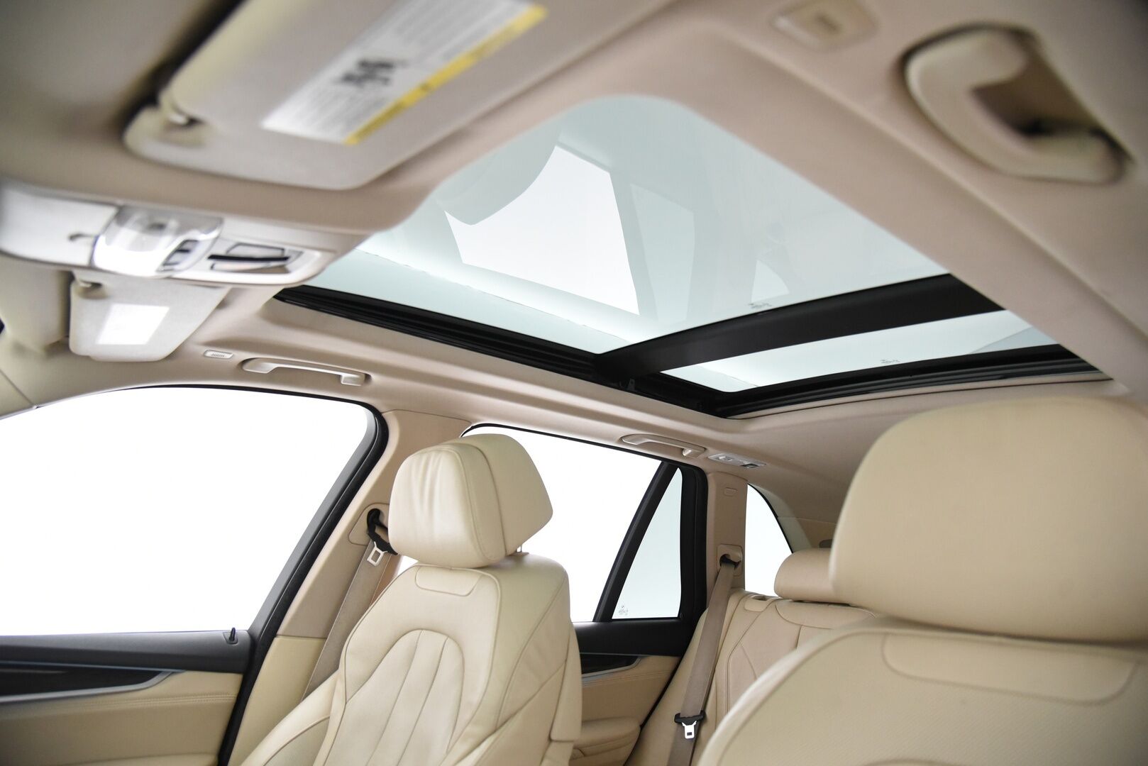 BMW X5 2015 F15 xDrive35d A * H/K / HUD / Comfort-penkit / P-kamera / Koukku / Panorama * - Adapt. Xenon / Comfort access / Ilmastoidut istuimet / Prof.navi - HULLUT AVAJAISHULINAT KORKOTARJOUS 3,29 %