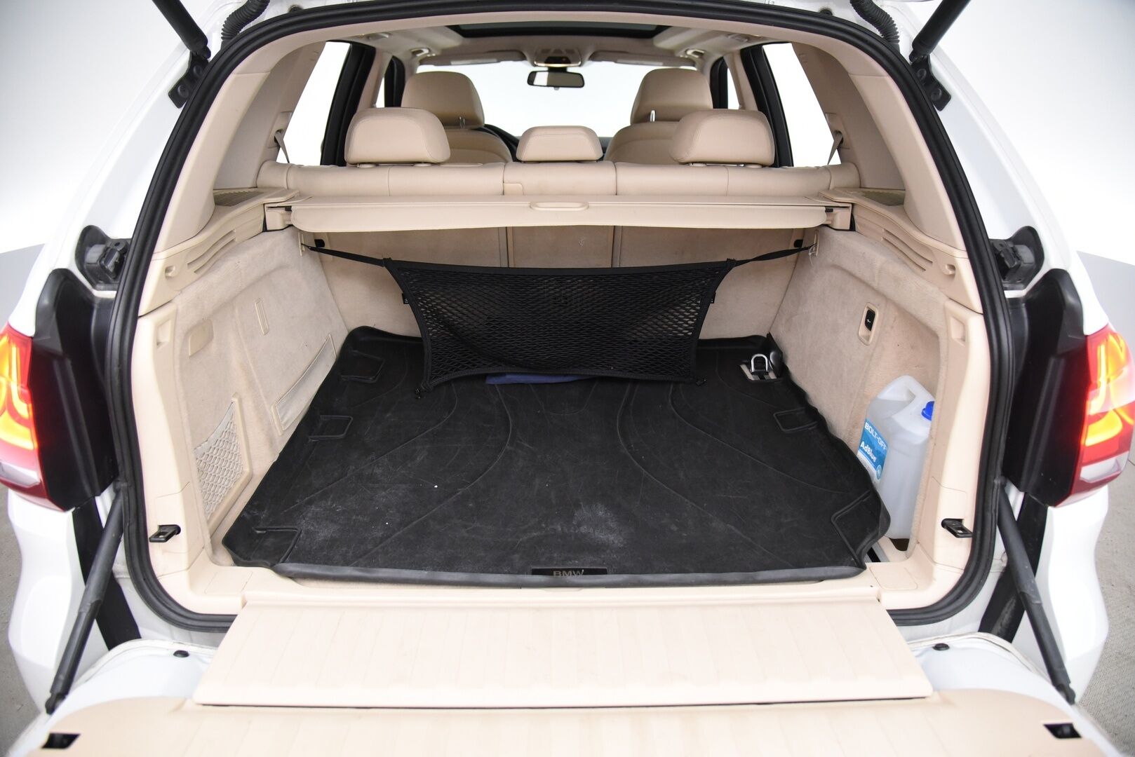 BMW X5 2015 F15 xDrive35d A * H/K / HUD / Comfort-penkit / P-kamera / Koukku / Panorama * - Adapt. Xenon / Comfort access / Ilmastoidut istuimet / Prof.navi - HULLUT AVAJAISHULINAT KORKOTARJOUS 3,29 %