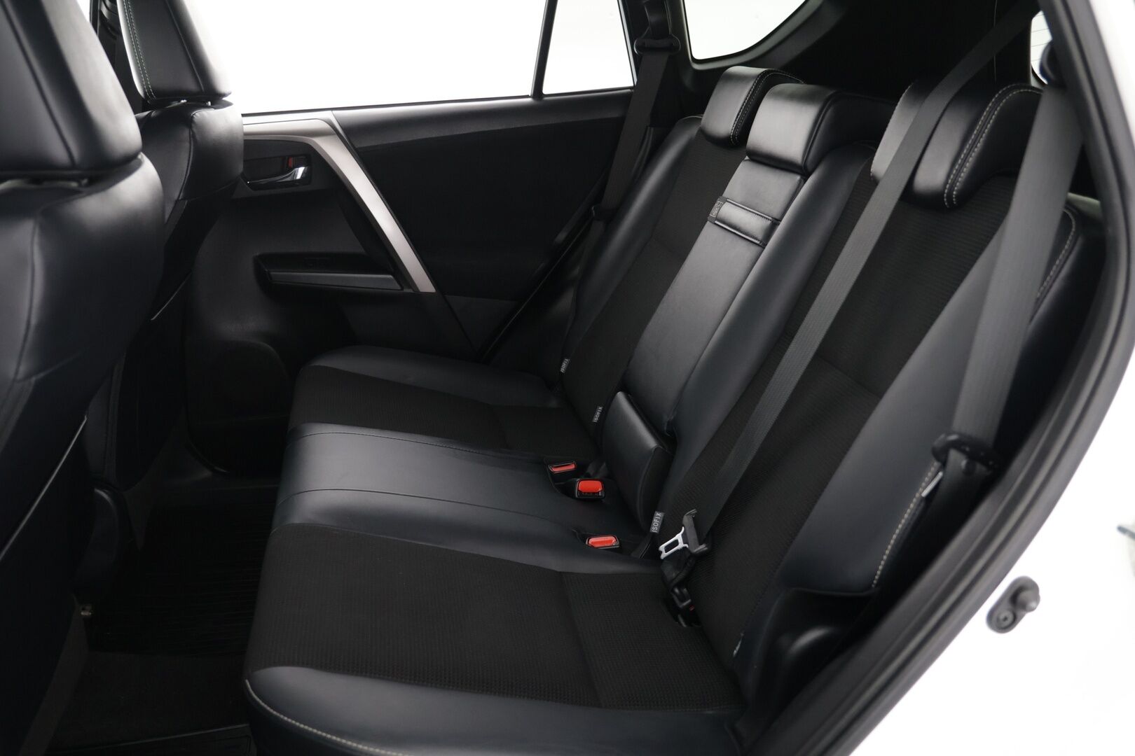 Toyota RAV4 2018 TOYOTA RAV4 Monikäyttöajoneuvo (AF) 4ov 2494cm3 - Tosi siisti! | Huoltokirja | Fiksupeli