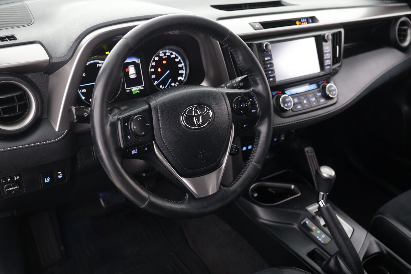 Toyota RAV4 2018 TOYOTA RAV4 Monikäyttöajoneuvo (AF) 4ov 2494cm3 - Tosi siisti! | Huoltokirja | Fiksupeli