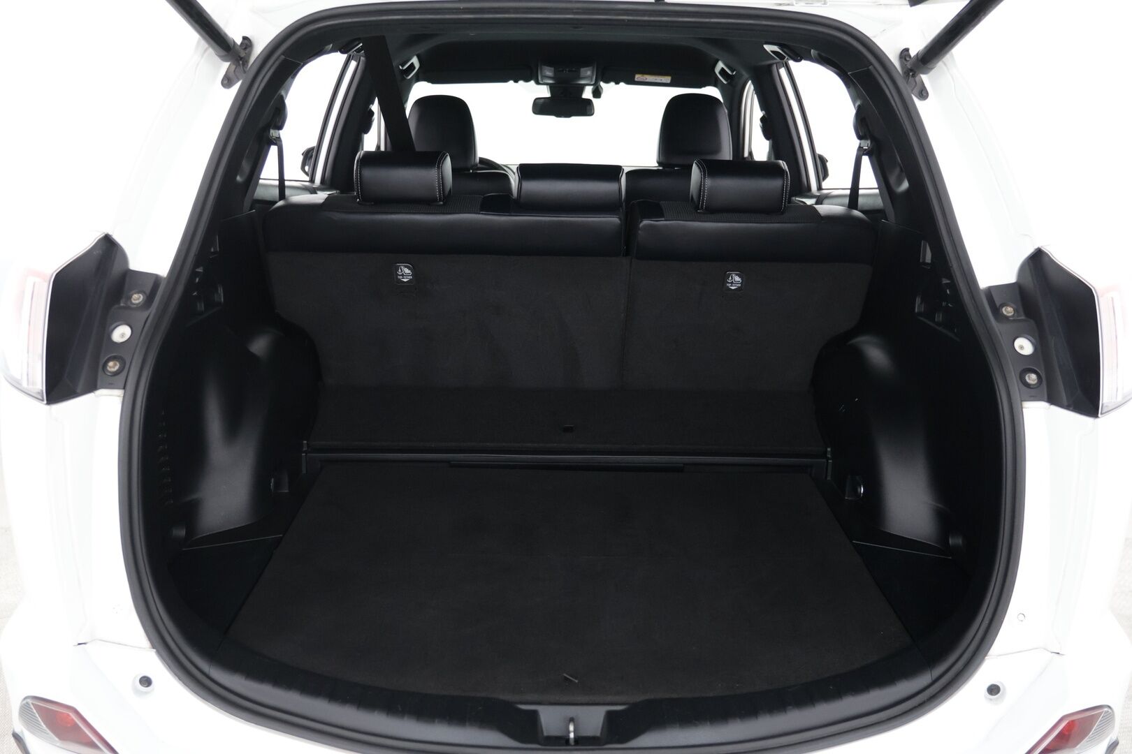 Toyota RAV4 2018 TOYOTA RAV4 Monikäyttöajoneuvo (AF) 4ov 2494cm3 - Tosi siisti! | Huoltokirja | Fiksupeli