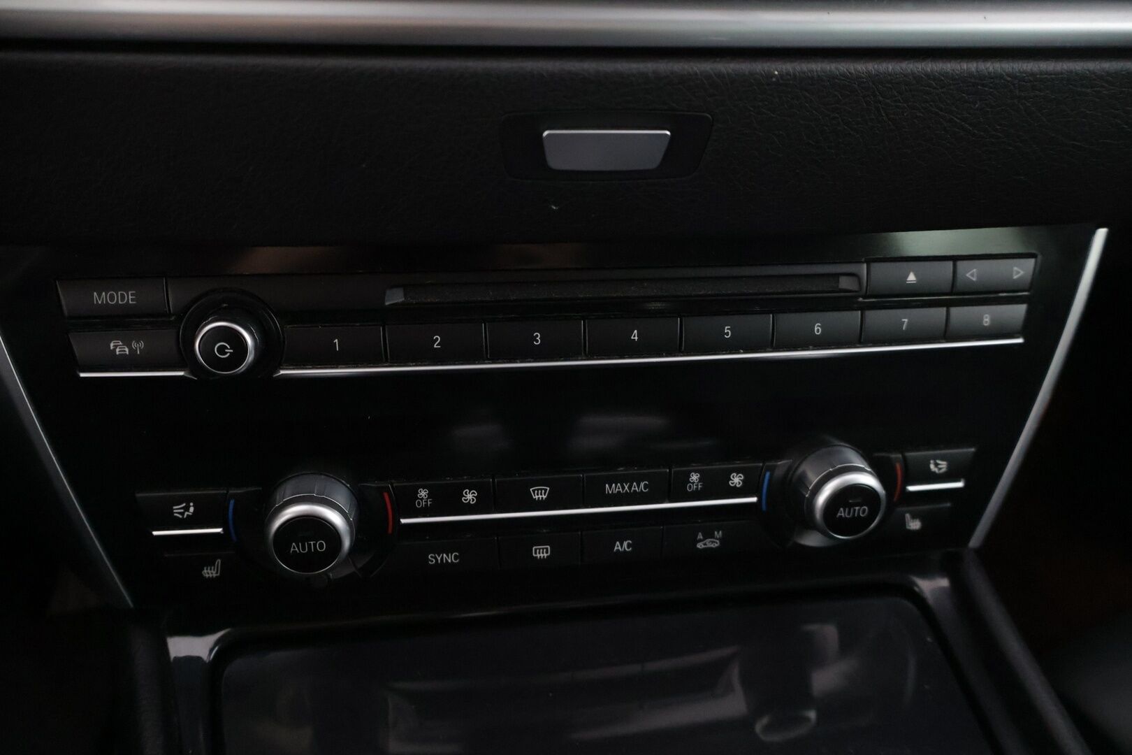 BMW 530 Gran Turismo 2016 F07 Gran Turismo 530d A xDrive * Driving Assistat Plus / Digimittaristo / Imuovet / HUD / BLIS / Hifit / Muistipenkit * - LCI /Adapt. Cruise / Kaistavahti / Comfort Penkit / Adapt. LED / Huippuvarusteltu! / 2x Renkaat & Vanteet - HULLUT JOULUT KORKOTARJOUS 2,49% 