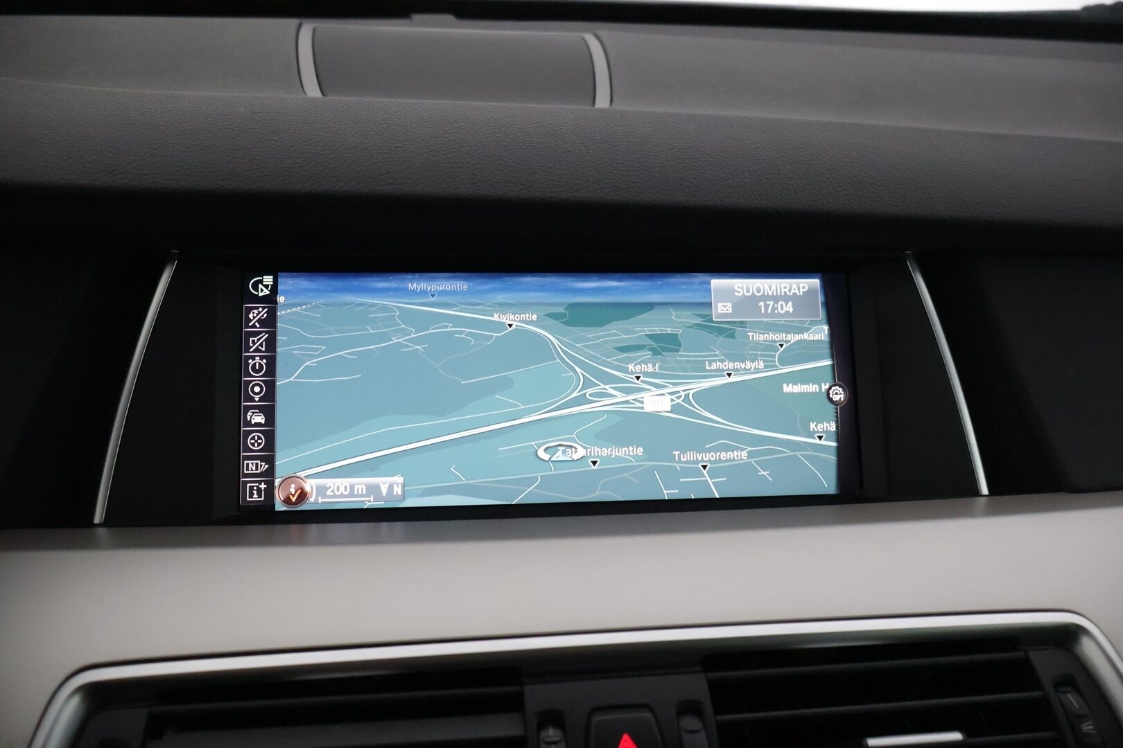 BMW 530 Gran Turismo 2016 F07 Gran Turismo 530d A xDrive * Driving Assistat Plus / Digimittaristo / Imuovet / HUD / BLIS / Hifit / Muistipenkit * - LCI /Adapt. Cruise / Kaistavahti / Comfort Penkit / Adapt. LED / Huippuvarusteltu! / 2x Renkaat & Vanteet - HULLUT JOULUT KORKOTARJOUS 2,49% 