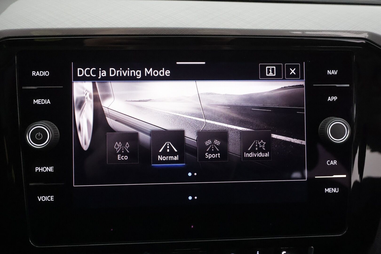 Volkswagen Passat 2020 Variant GTE Plug-In Hybrid 160 kW DSG - | Webasto | Koukku | ACC | LED | P.Kamera | Nahka-Alcantara | Navi | Kaistavahti | 2x Latauskaapelit | Merkkihuollot | Kahdet renkaat |