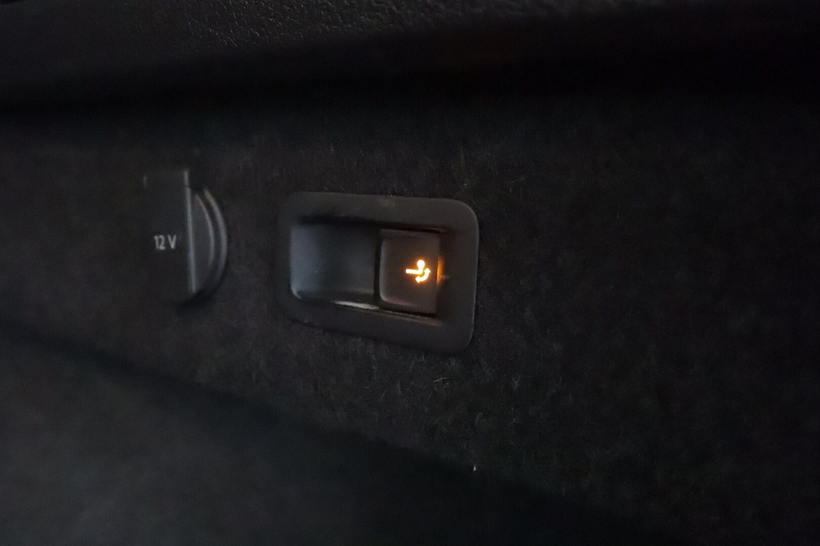 Volkswagen Passat 2020 Variant GTE Plug-In Hybrid 160 kW DSG - | Webasto | Koukku | ACC | LED | P.Kamera | Nahka-Alcantara | Navi | Kaistavahti | 2x Latauskaapelit | Merkkihuollot | Kahdet renkaat |