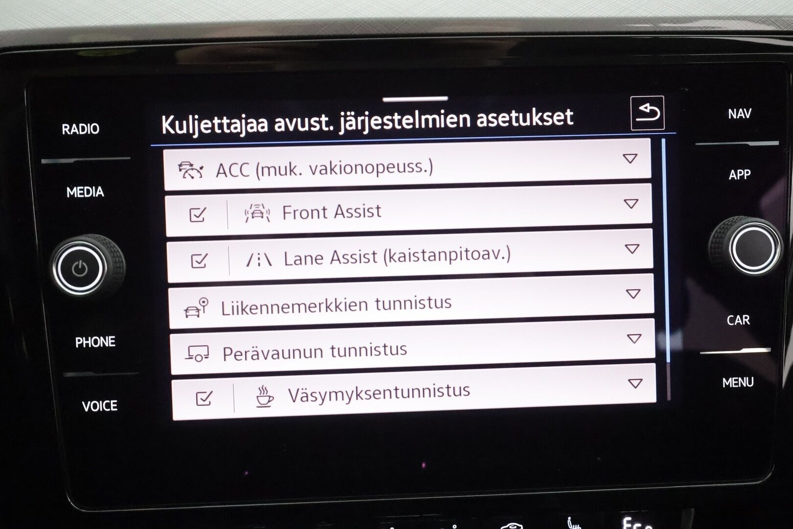 Volkswagen Passat 2020 Variant GTE Plug-In Hybrid 160 kW DSG - | Webasto | Koukku | ACC | LED | P.Kamera | Nahka-Alcantara | Navi | Kaistavahti | 2x Latauskaapelit | Merkkihuollot | Kahdet renkaat |