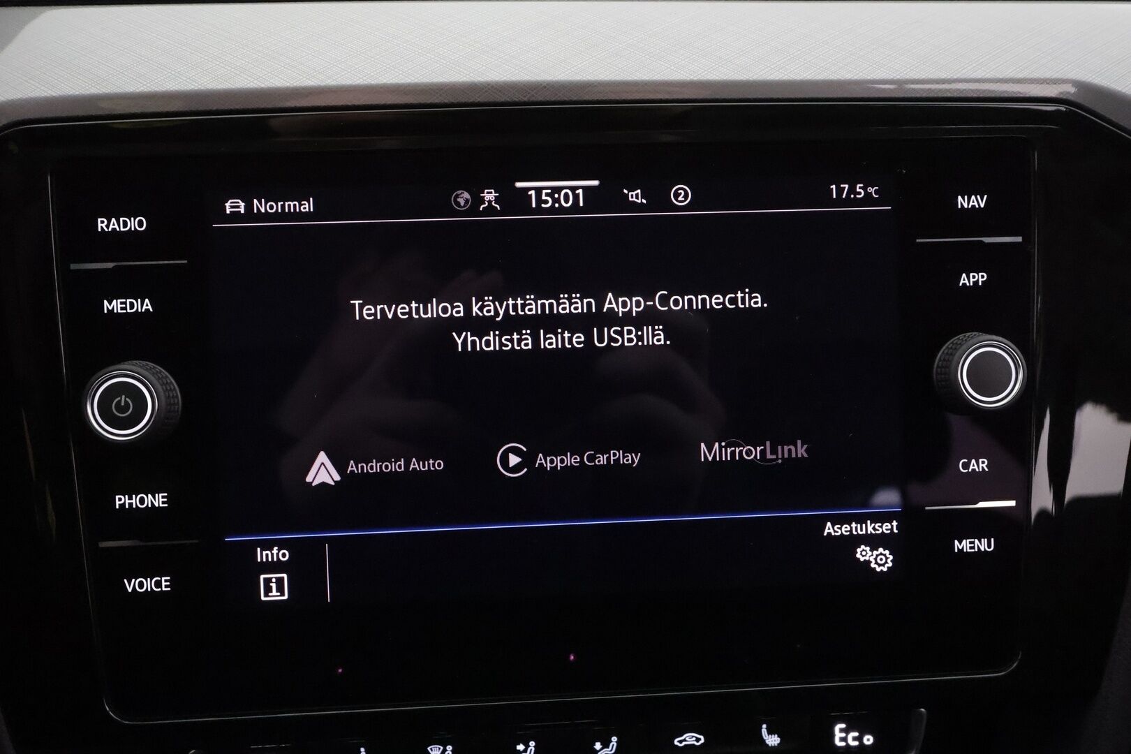 Volkswagen Passat 2020 Variant GTE Plug-In Hybrid 160 kW DSG - | Webasto | Koukku | ACC | LED | P.Kamera | Nahka-Alcantara | Navi | Kaistavahti | 2x Latauskaapelit | Merkkihuollot | Kahdet renkaat |