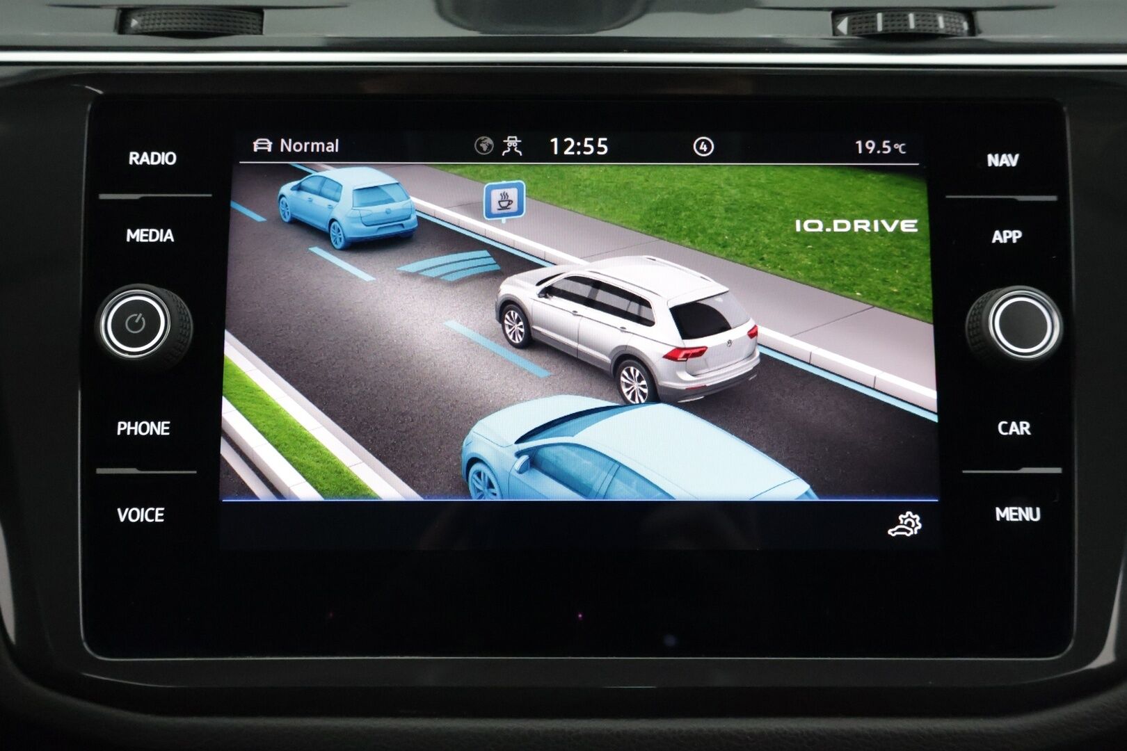 Volkswagen Tiguan 2021 Style 2,0 TDI SCR 110 kW 4MOTION DSG-automaatti - *Webasto / Adapt. vakkari / Blis / Lane assist / Koukku / P.kamera!*