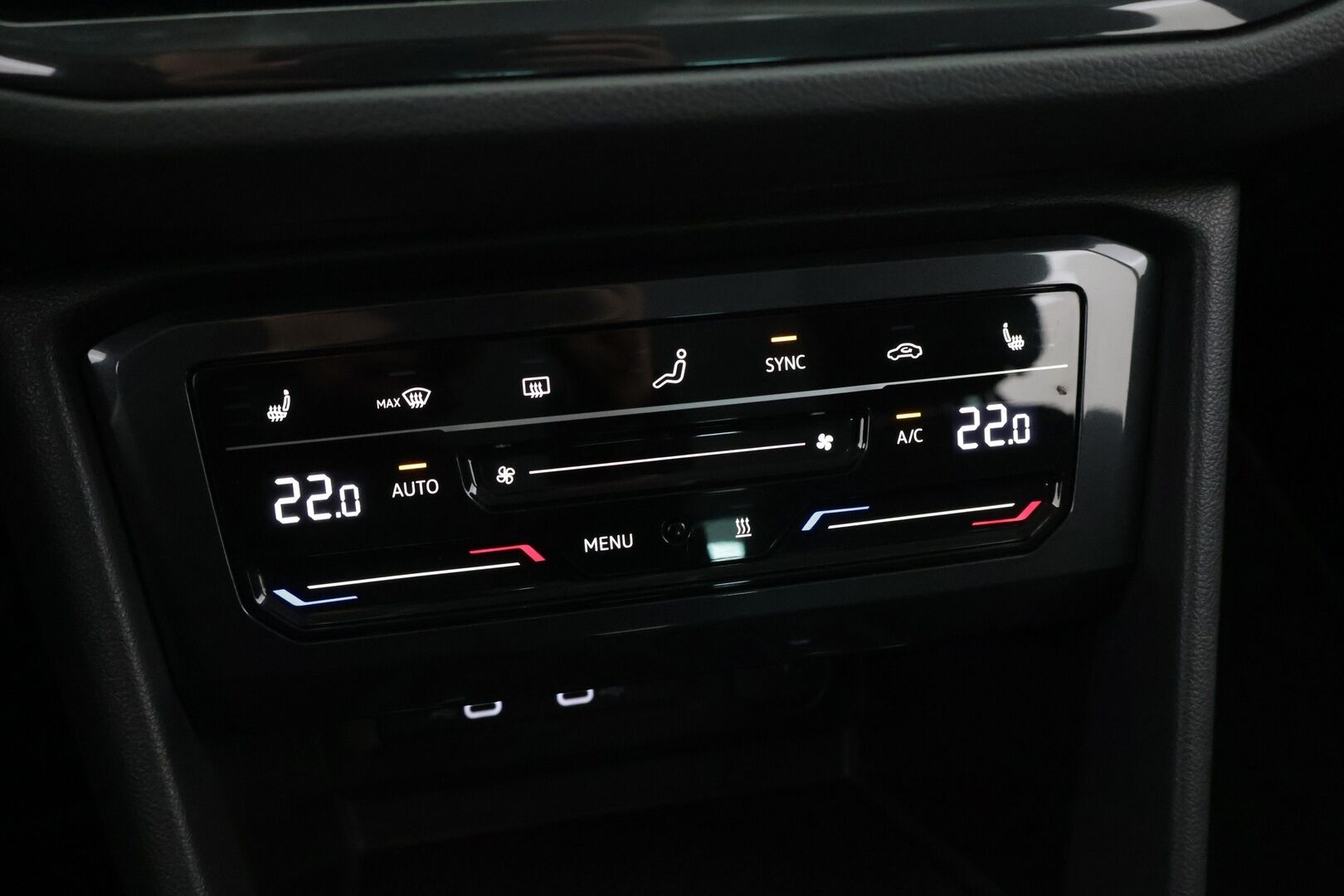 Volkswagen Tiguan 2021 Style 2,0 TDI SCR 110 kW 4MOTION DSG-automaatti - *Webasto / Adapt. vakkari / Blis / Lane assist / Koukku / P.kamera!*
