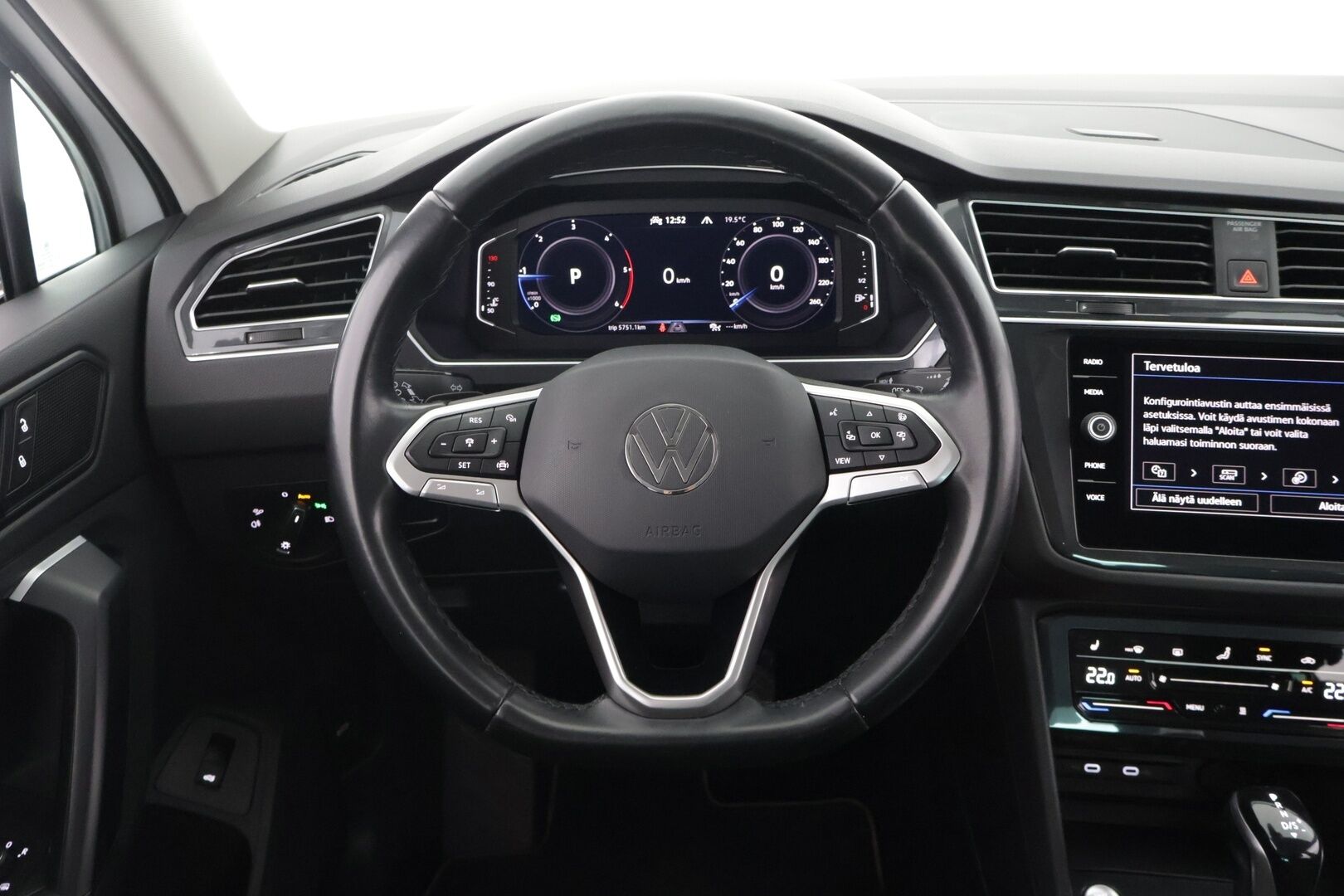 Volkswagen Tiguan 2021 Style 2,0 TDI SCR 110 kW 4MOTION DSG-automaatti - *Webasto / Adapt. vakkari / Blis / Lane assist / Koukku / P.kamera!*