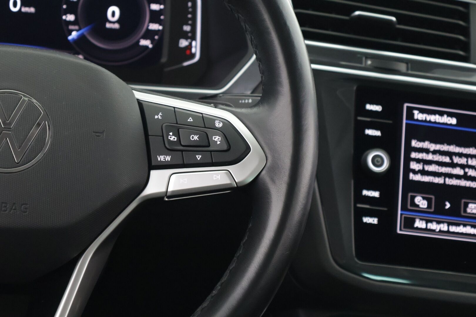 Volkswagen Tiguan 2021 Style 2,0 TDI SCR 110 kW 4MOTION DSG-automaatti - *Webasto / Adapt. vakkari / Blis / Lane assist / Koukku / P.kamera!*
