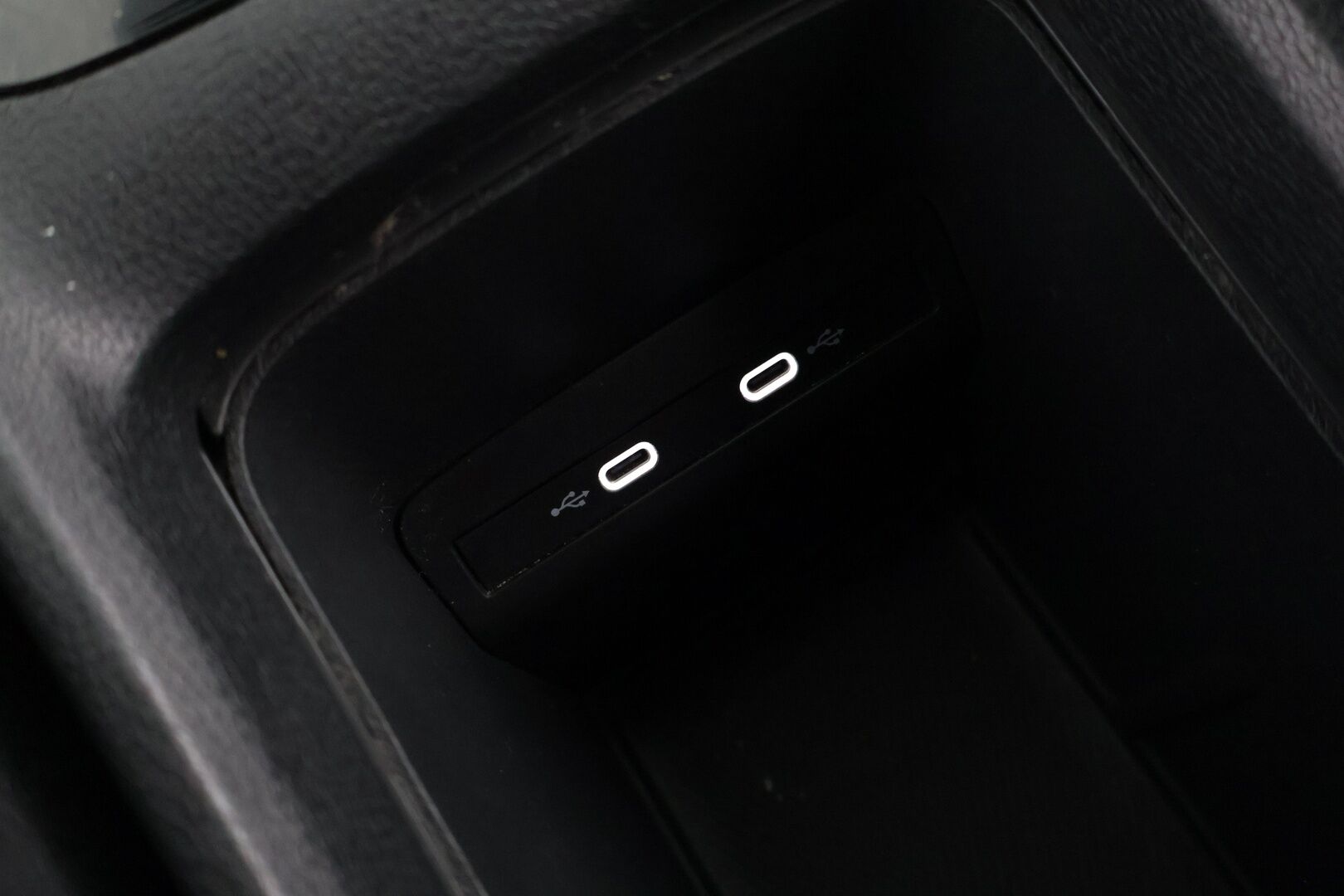 Volkswagen ID.3 2021 Pro Performance - ACC / Lämpöpumppu / Navigointi / 19” Andoya-alut / Lämmitettävä ratti / Apple CarPlay & Android Auto