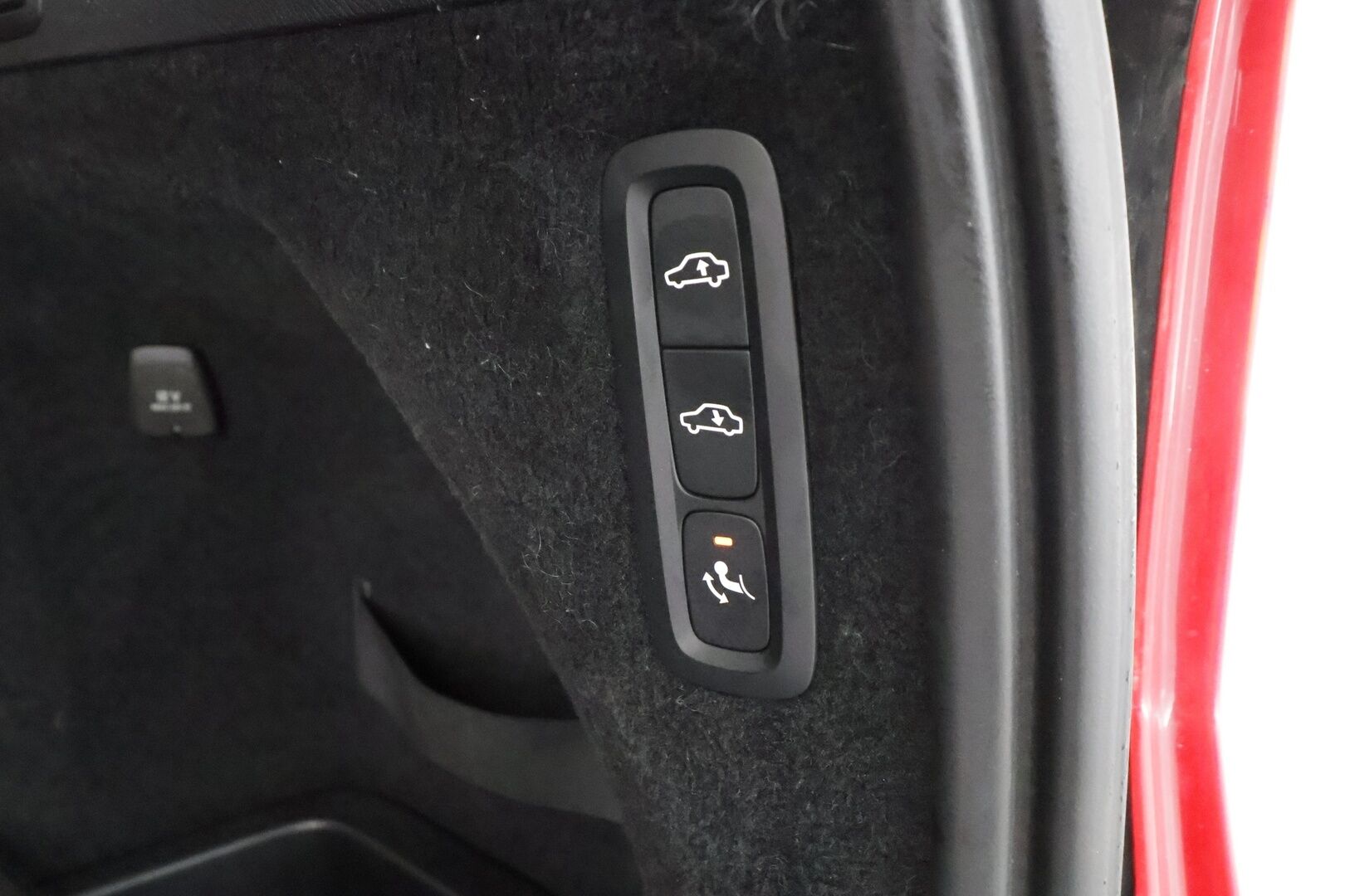 Volvo XC90 2019 T8 TwE AWD Inscription 7-P * Webasto / Koukku / B&O / Panorama / HUD / Full-LED / ACC / 360° / Sportnahat Muistilla * - Ilma-alusta / Kahdet renkaat / Merkkihuollettu! - HULLU BLACKWEEK KORKOTARJOUS 2,49%