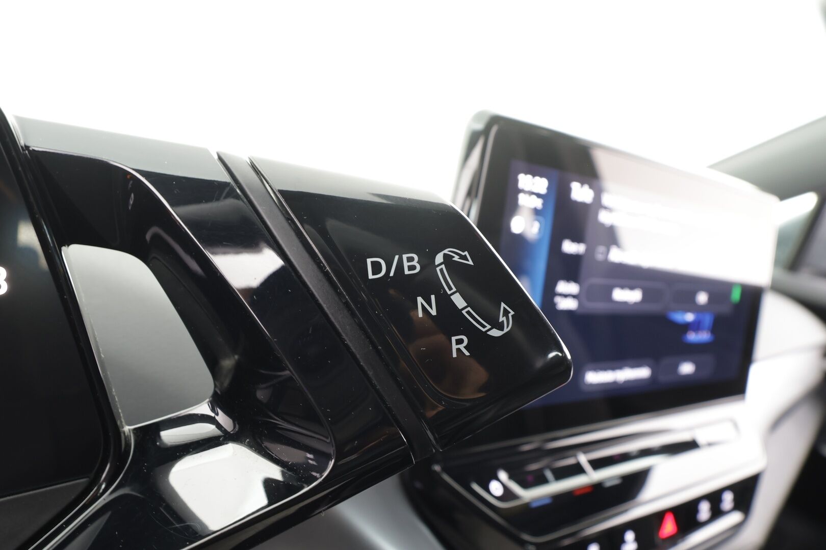 Volkswagen ID.4 2021 Pure City 109 kW * Koukku / ILP / ACC / LED / P.tutkat / Navi / Kaistavahti * - 1-om Suomi-auto / 2x Latauskaapelit / Kahdet renkaat / 