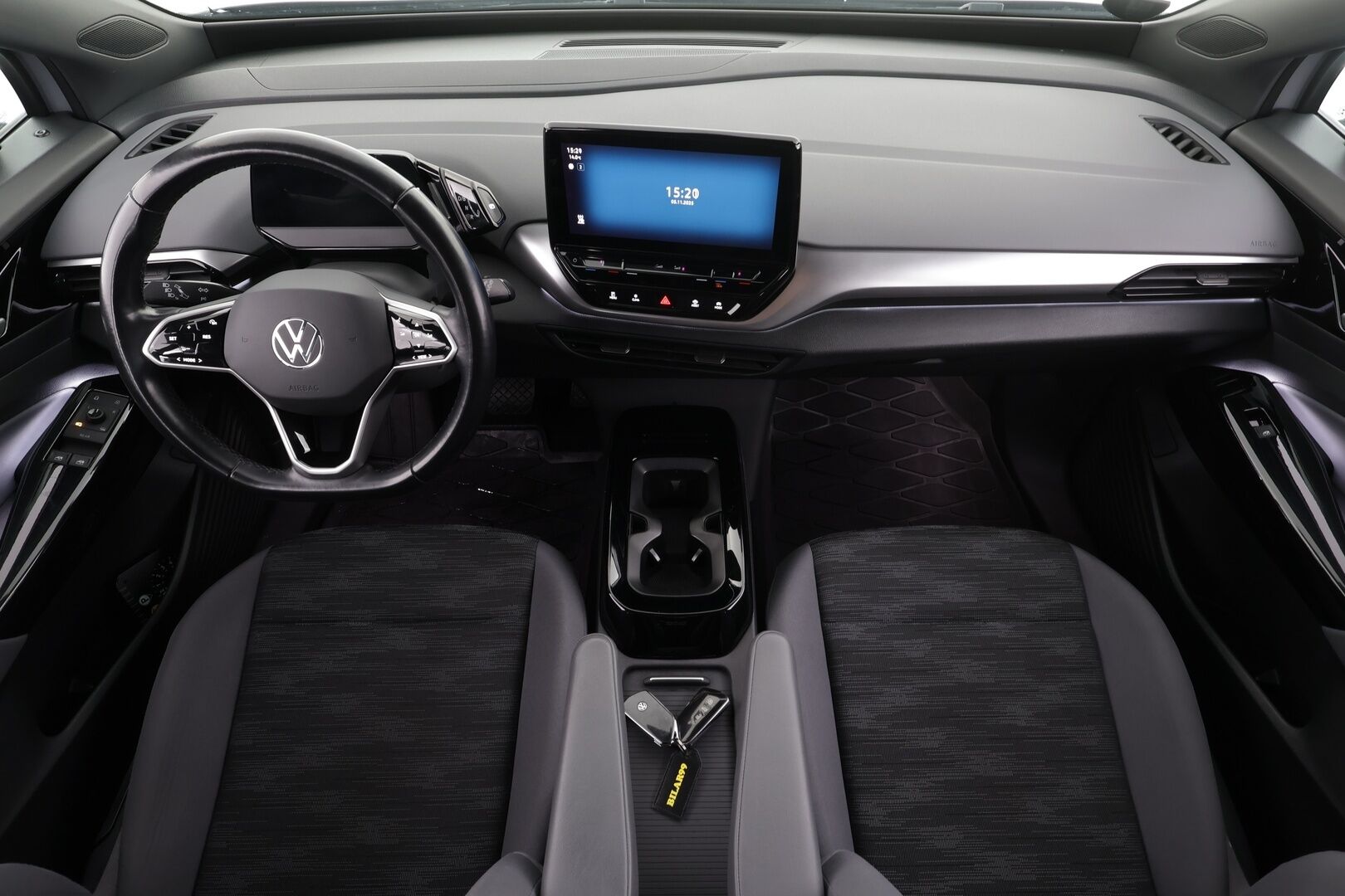 Volkswagen ID.4 2021 Pure City 109 kW * Koukku / ILP / ACC / LED / P.tutkat / Navi / Kaistavahti * - 1-om Suomi-auto / 2x Latauskaapelit / Kahdet renkaat / 