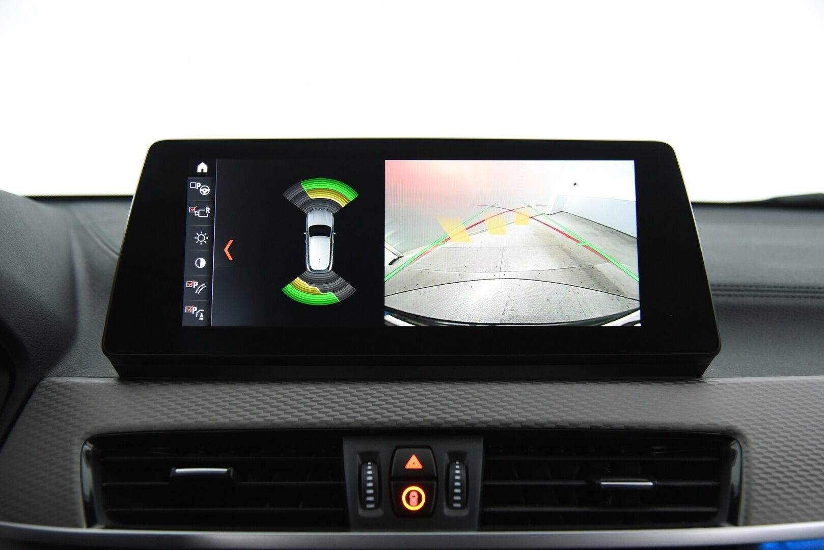 BMW X2 2021 F39 xDrive 25e Business M sport X / Adapt. vak / HUD / HiFi / Navigation Plus / Muistipenkki / - Driving assistant plus / Merkkihuollettu / 2x aluvanteet 