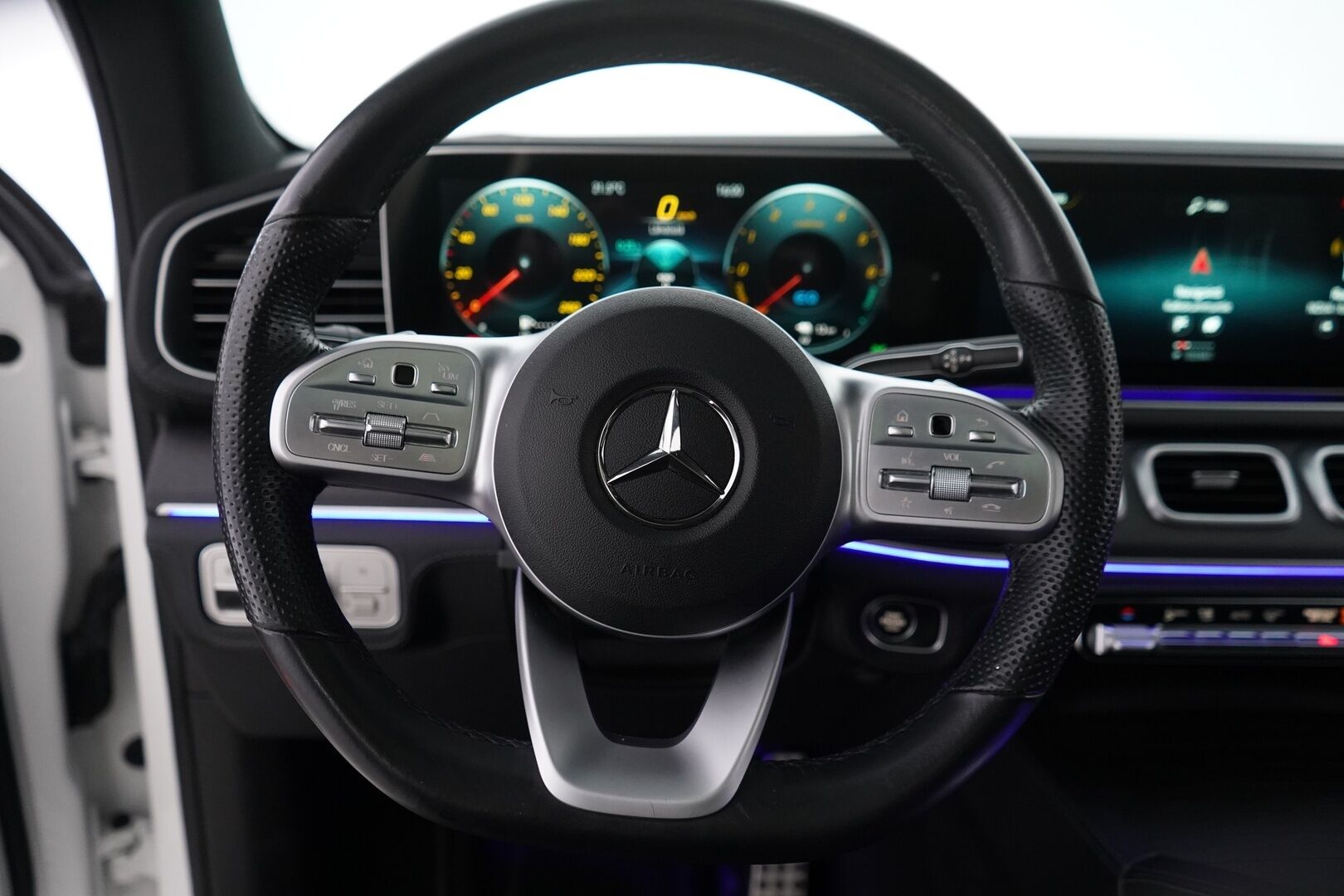 Mercedes-Benz GLE 2020 350 de 4MATIC EQ Power AMG  *Panorama / Koukku / Distronic+ / Burmester / Kamera / keyless / Lisälämmitin / Muistipenkit / Navi* - 2,99 % KORKOTARJOUS TÄHÄN AUTOON - Juuri tehty iso huolto / Vossen 23" kesävanteet / Kahdet vanteet / 3500kg Vetomassa / Puhdas Carvertical