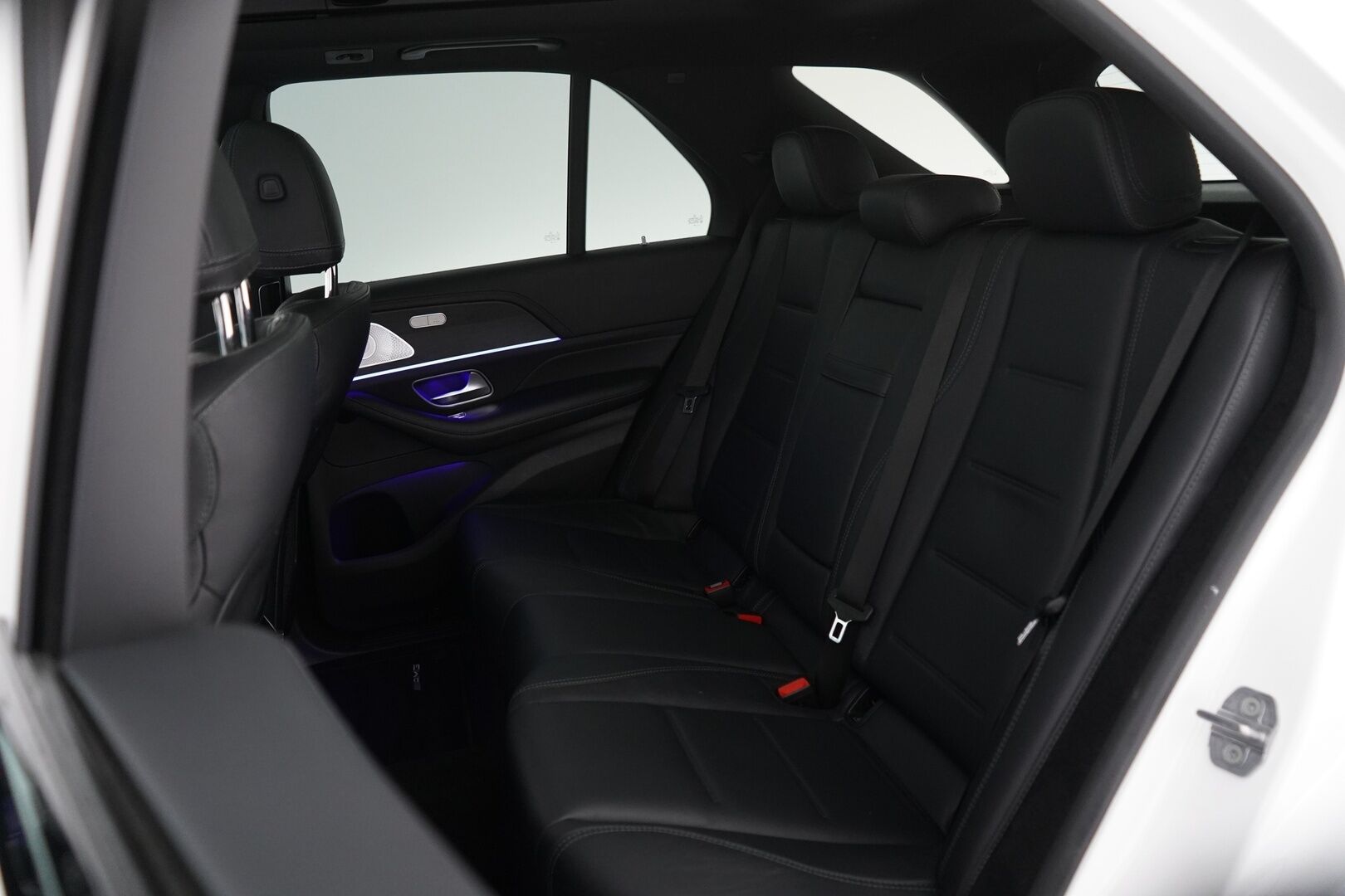 Mercedes-Benz GLE 2020 350 de 4MATIC EQ Power AMG  *Panorama / Koukku / Distronic+ / Burmester / Kamera / keyless / Lisälämmitin / Muistipenkit / Navi* - 2,99 % KORKOTARJOUS TÄHÄN AUTOON - Juuri tehty iso huolto / Vossen 23" kesävanteet / Kahdet vanteet / 3500kg Vetomassa / Puhdas Carvertical
