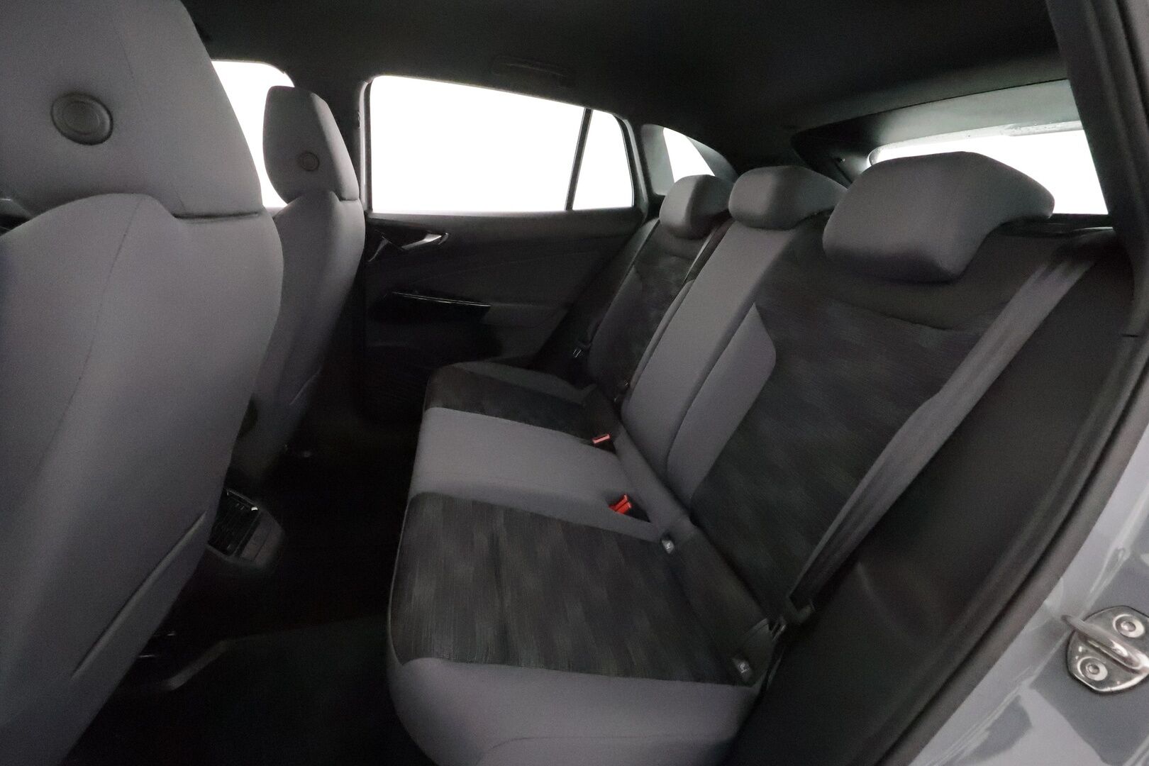 Volkswagen ID.4 2022 Pro Performance Life 150 kW **ILP / ACC / P.Tutkat / LED-valot / Navi / Kaistavahti / Ambient-valaistus** - 1-om Suomi-auto / 2x Latauskaapelit / Kahdet Renkaat / Merkkihuollettu!