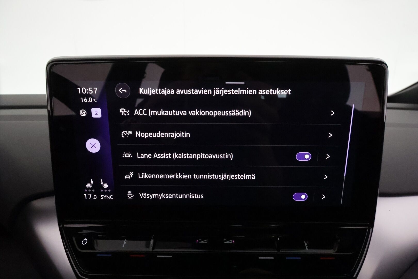 Volkswagen ID.4 2022 Pro Performance Life 150 kW **ILP / ACC / P.Tutkat / LED-valot / Navi / Kaistavahti / Ambient-valaistus** - 1-om Suomi-auto / 2x Latauskaapelit / Kahdet Renkaat / Merkkihuollettu!