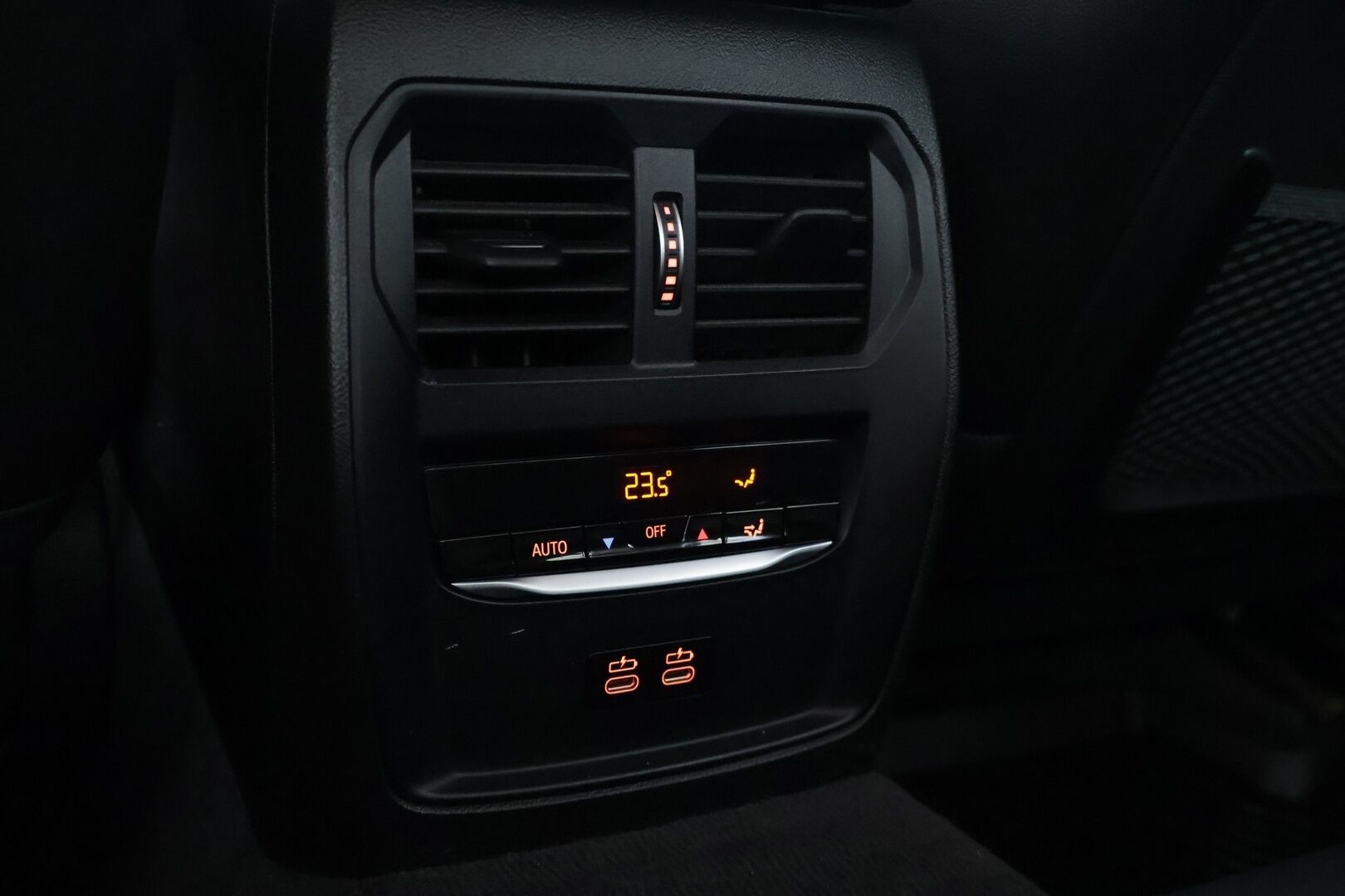 BMW 320 2022 G20 Sedan 320e A Charged Edition - | 2.Om Suomi-auto | Digimittaristo | Urheilupenkit | Puolinahat | Hifit | BMW Led | Comfort access | CarPlay | Tutkat |