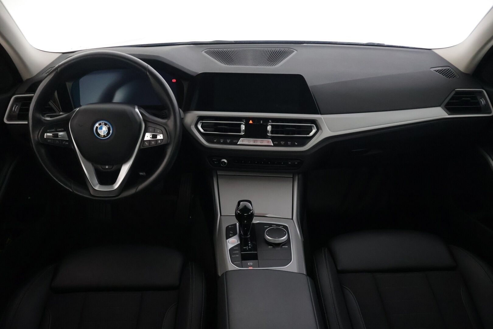 BMW 320 2022 G20 Sedan 320e A Charged Edition - | 2.Om Suomi-auto | Digimittaristo | Urheilupenkit | Puolinahat | Hifit | BMW Led | Comfort access | CarPlay | Tutkat |