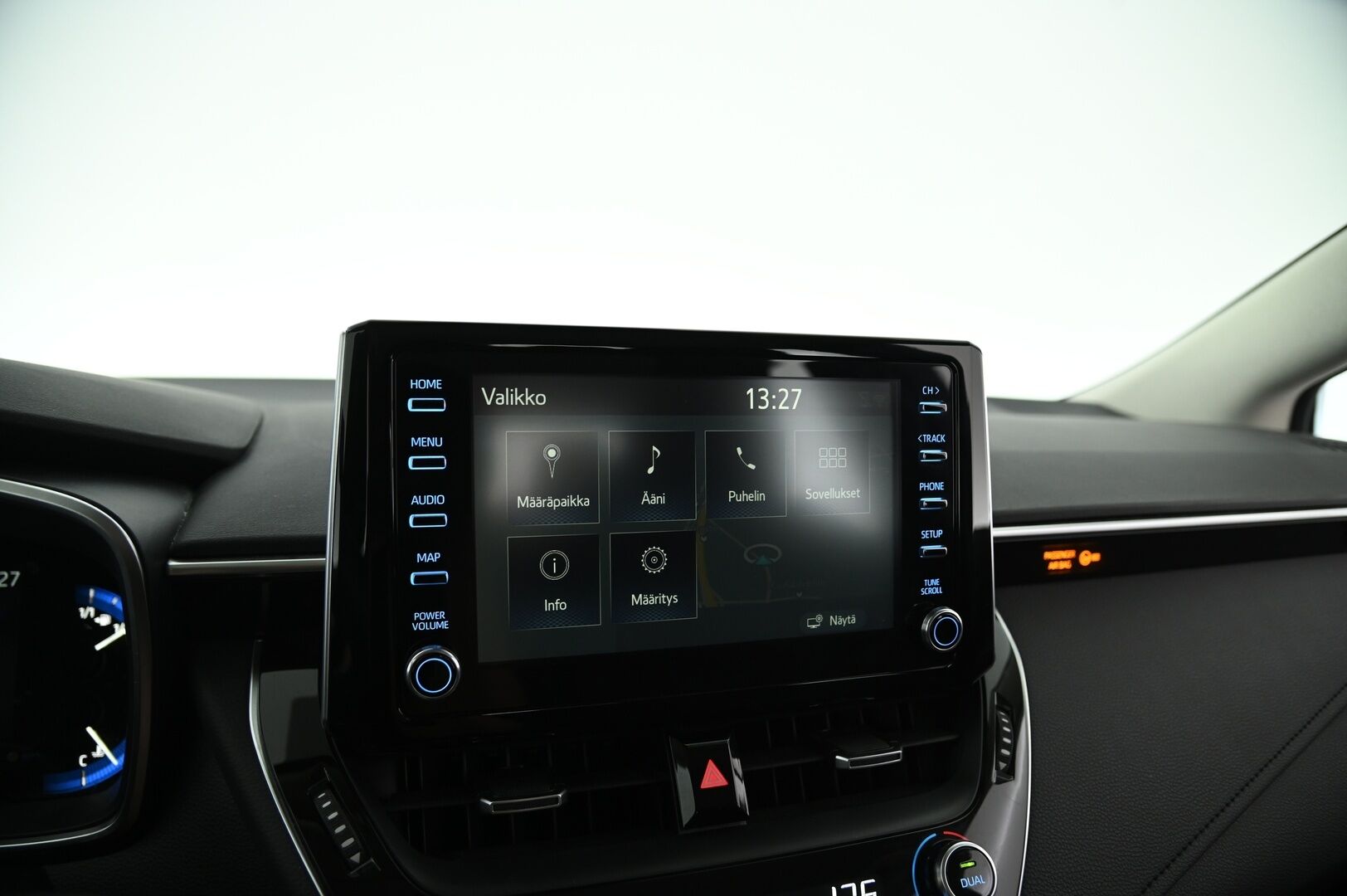Toyota Corolla 2021 Sedan 1,8 Hybrid Active Edition *ACC / Koukku / Digimittari / Ratinlämmitin / Navi / LED / Lohko* - 1-om. Suomiauto / Merkkihuollettu / Kahdet hyvät renkaat