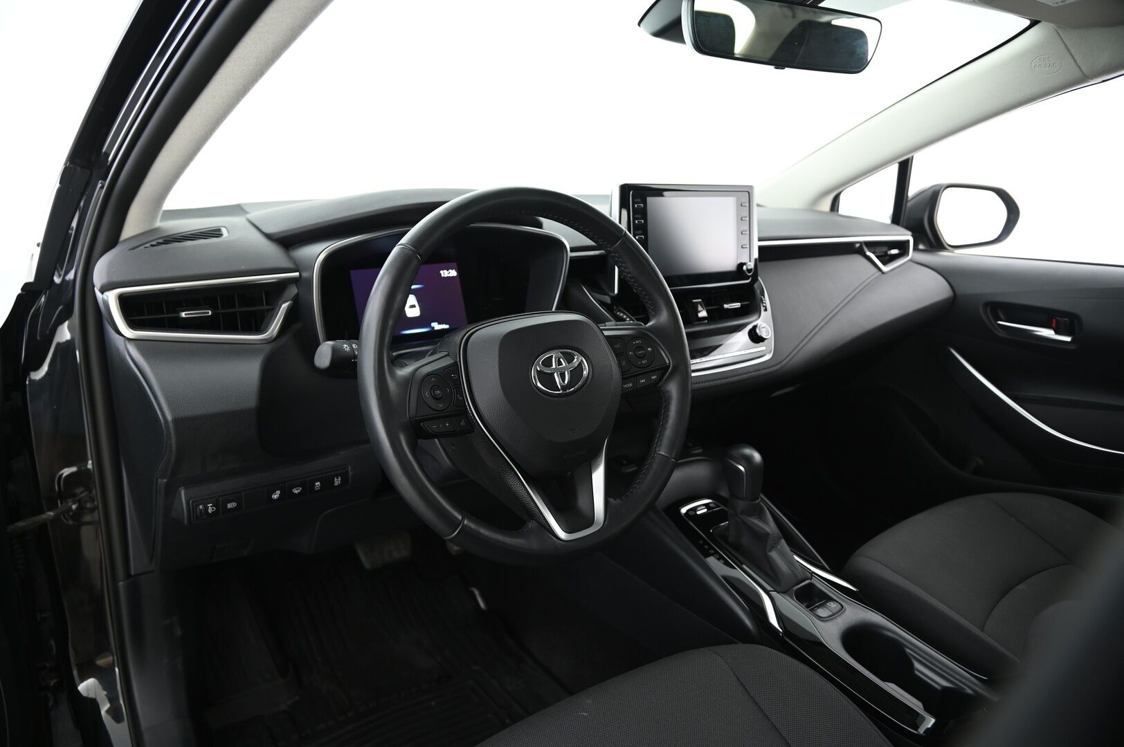 Toyota Corolla 2021 Sedan 1,8 Hybrid Active Edition *ACC / Koukku / Digimittari / Ratinlämmitin / Navi / LED / Lohko* - 1-om. Suomiauto / Merkkihuollettu / Kahdet hyvät renkaat