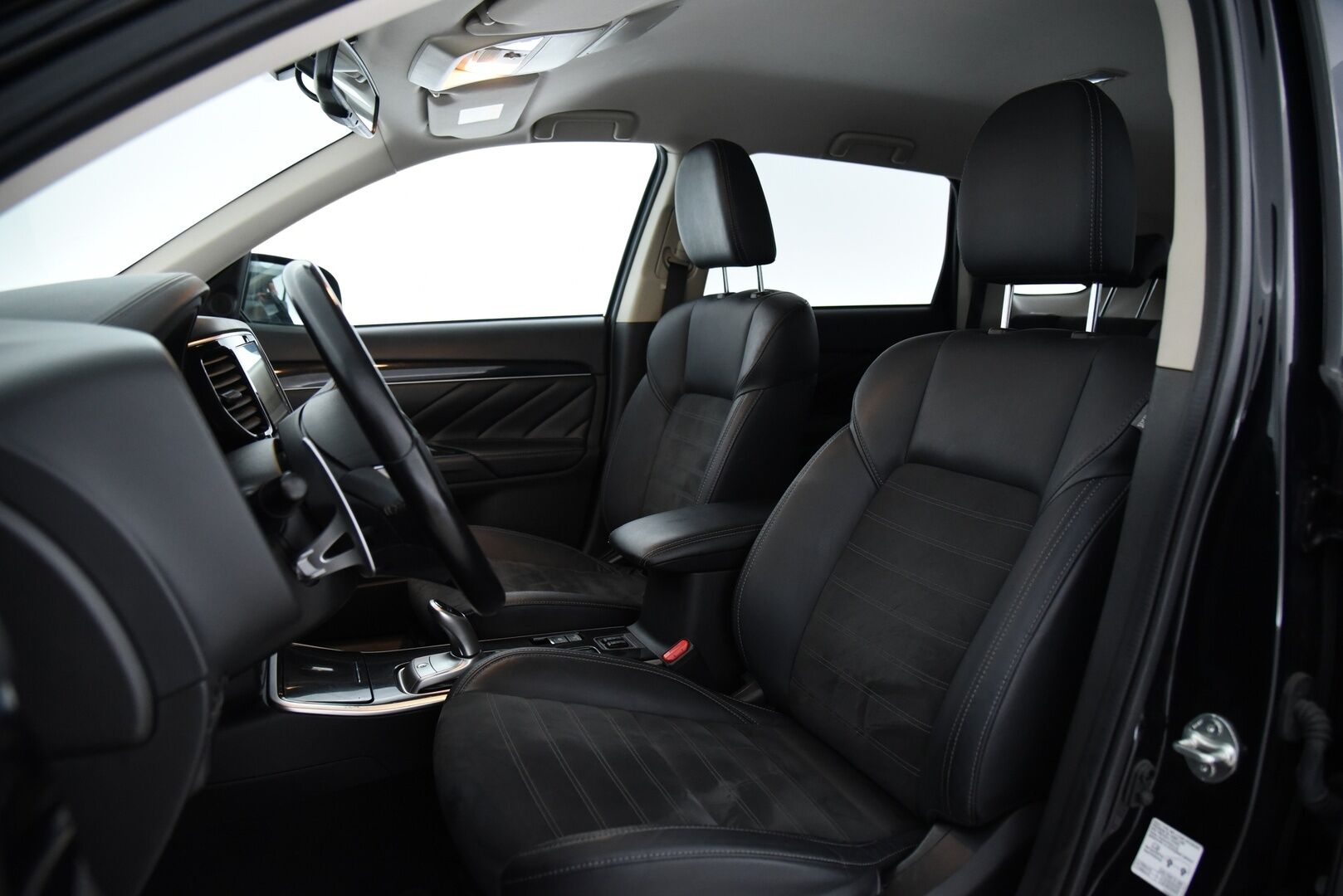 Mitsubishi Outlander PHEV 2021 Business Black 4WD 5P / Navi / Vakkari / P.kamera / - AppleCarPlay / AndroidAuto