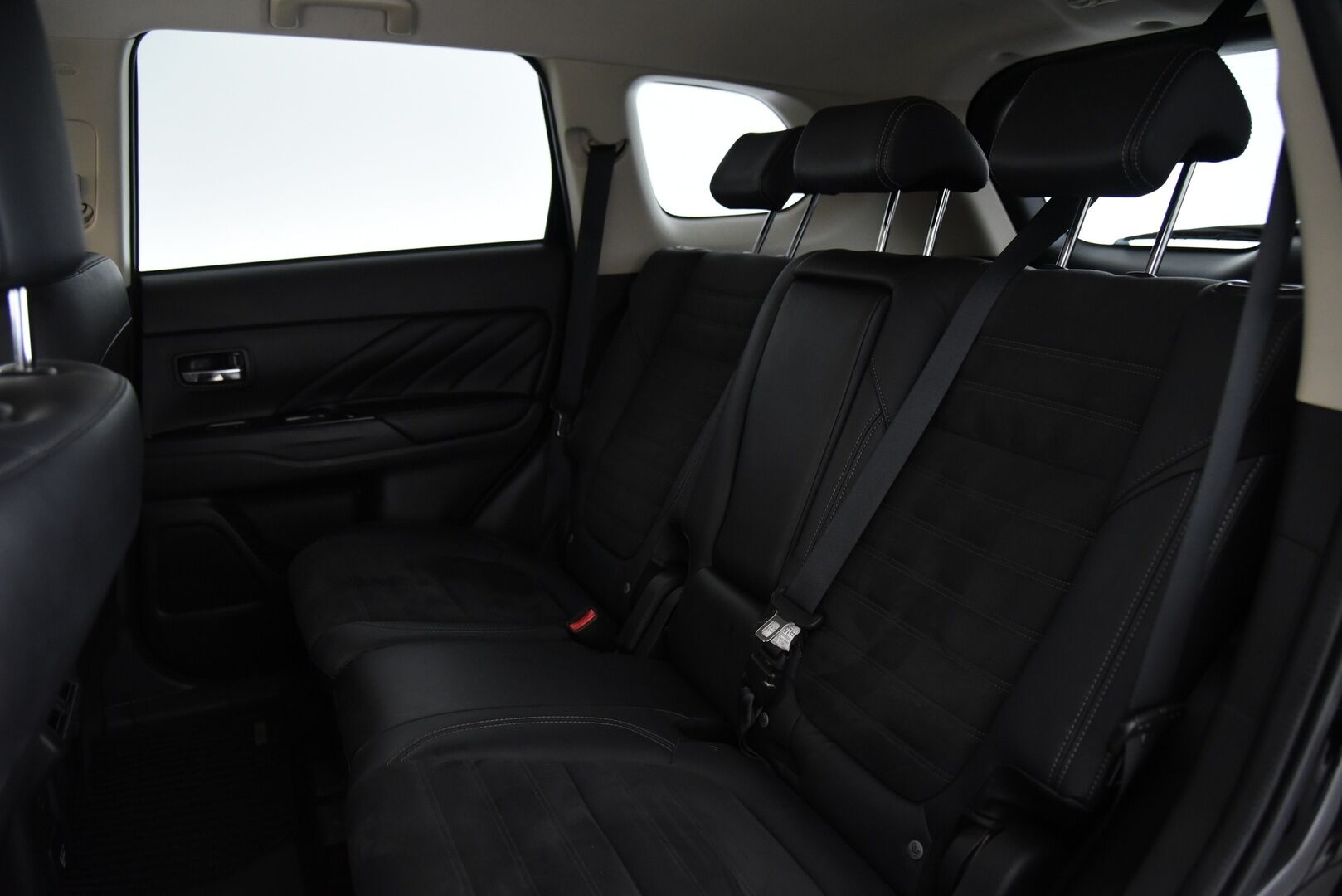 Mitsubishi Outlander PHEV 2021 Business Black 4WD 5P / Navi / Vakkari / P.kamera / - AppleCarPlay / AndroidAuto