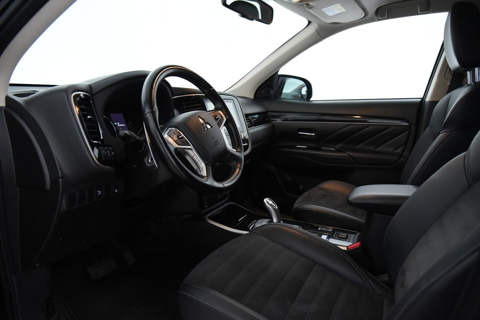 Mitsubishi Outlander PHEV 2021 Business Black 4WD 5P / Navi / Vakkari / P.kamera / - AppleCarPlay / AndroidAuto
