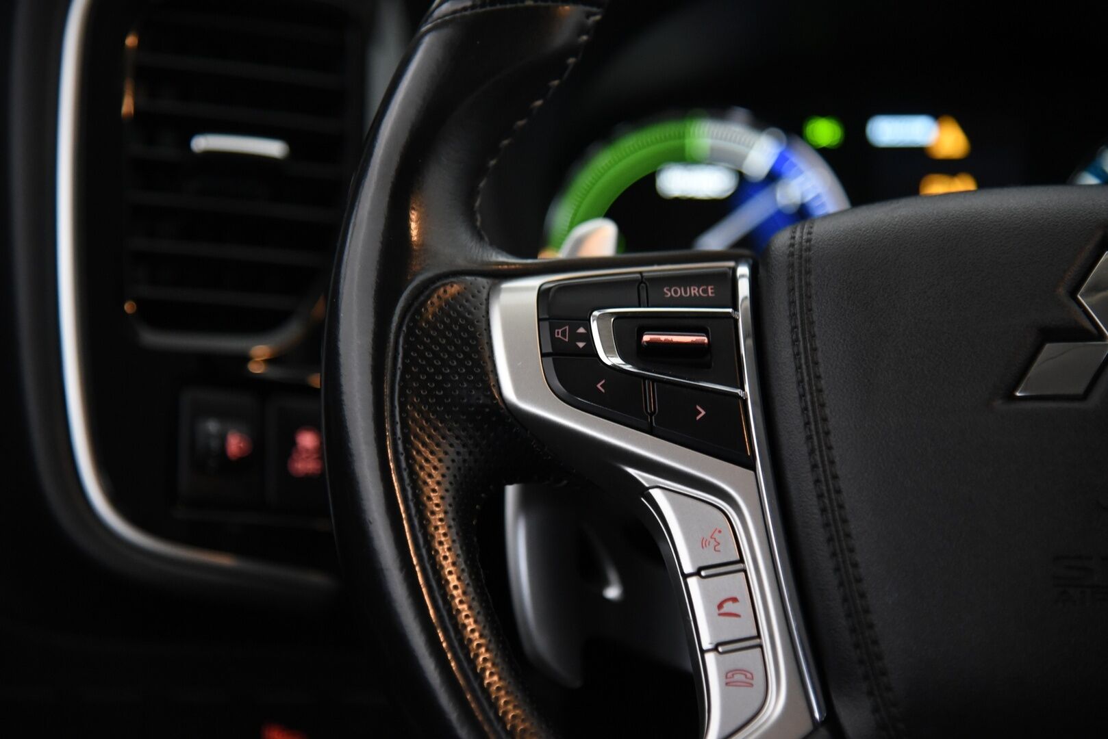 Mitsubishi Outlander PHEV 2021 Business Black 4WD 5P / Navi / Vakkari / P.kamera / - AppleCarPlay / AndroidAuto