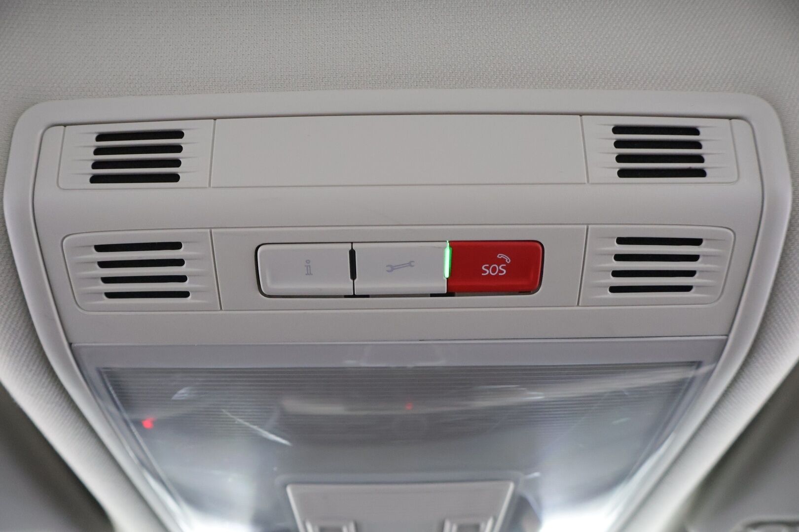 Volkswagen Passat 2018 Sedan GTE Plug-In Hybrid 160 kW (218 hv) DSG - ACC / Vetokoukku / Lohko Sisäpistokkeella / Siisti! 