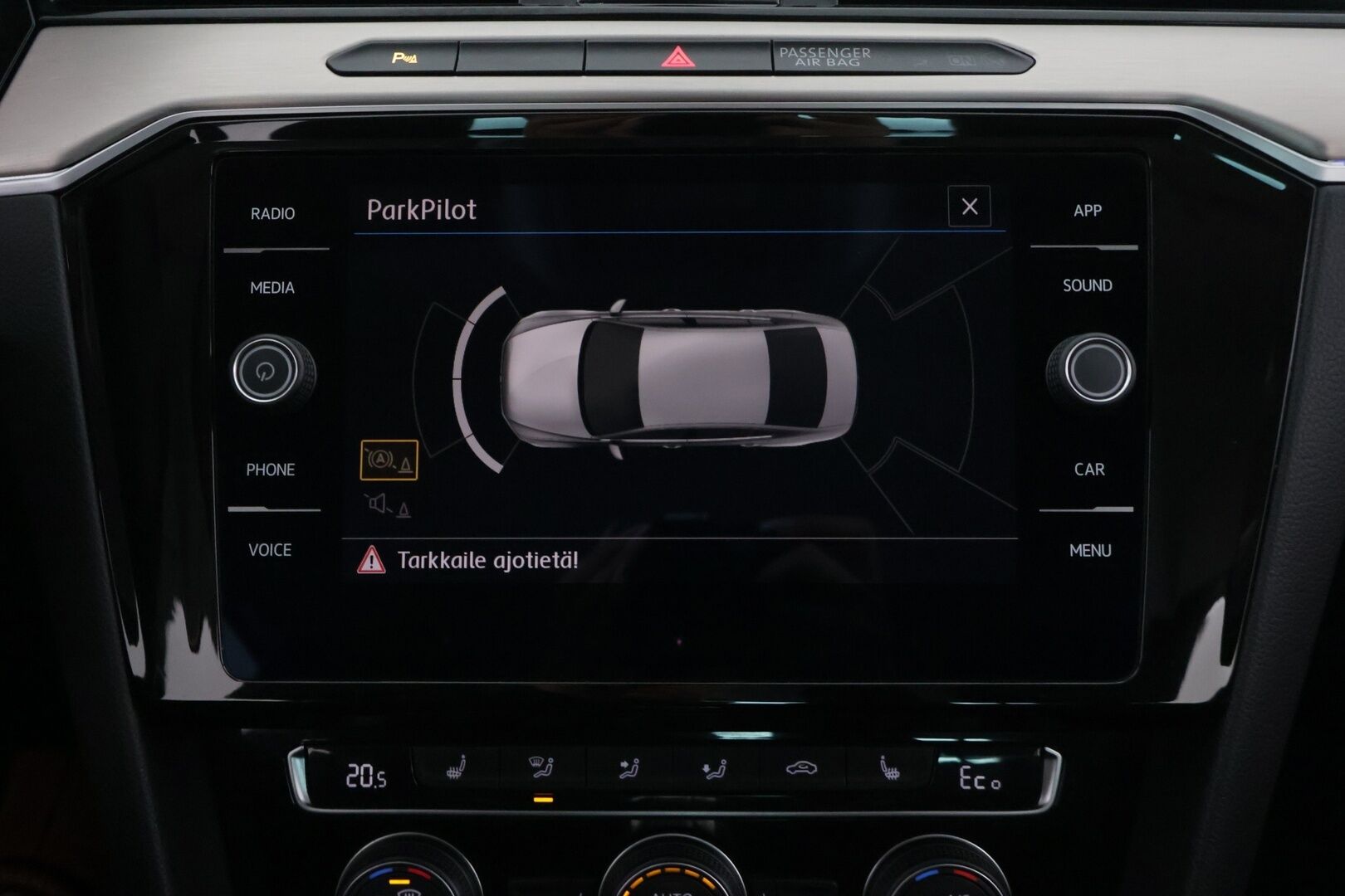 Volkswagen Passat 2018 Sedan GTE Plug-In Hybrid 160 kW (218 hv) DSG - ACC / Vetokoukku / Lohko Sisäpistokkeella / Siisti! 