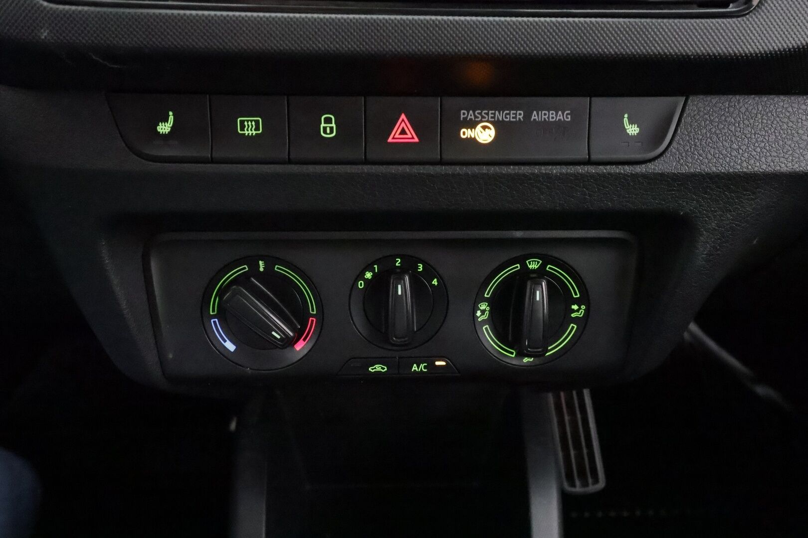 Skoda Fabia 2021 Combi 1.0 TSI 95 Ambition DSG 2-H Pakettiauto * Vakkari / P.tutka / ALV / Lohko+Sisä / 2xRenkaat * - Suomi-auto 