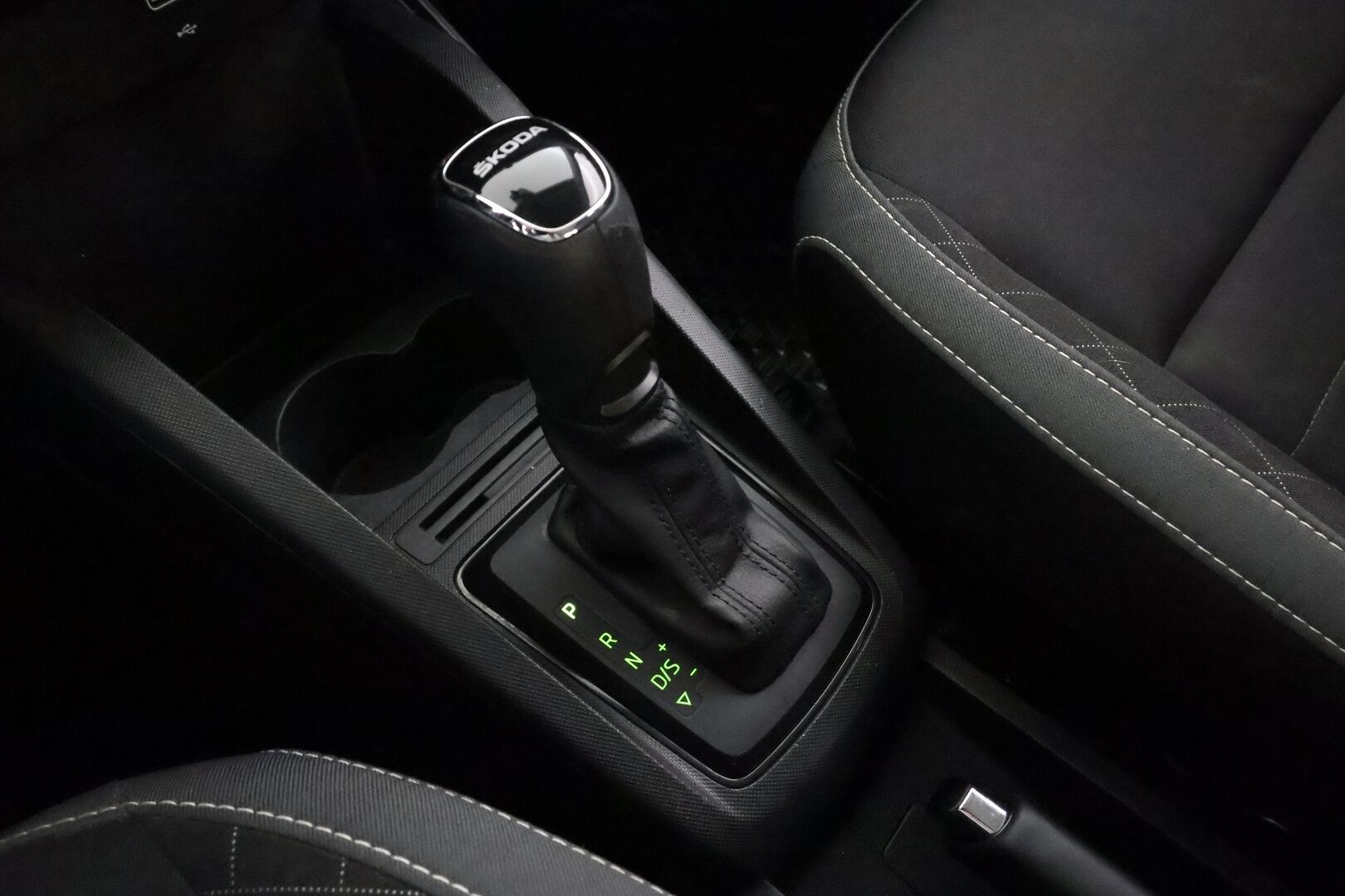 Skoda Fabia 2021 Combi 1.0 TSI 95 Ambition DSG 2-H Pakettiauto * Vakkari / P.tutka / ALV / Lohko+Sisä / 2xRenkaat * - Suomi-auto 