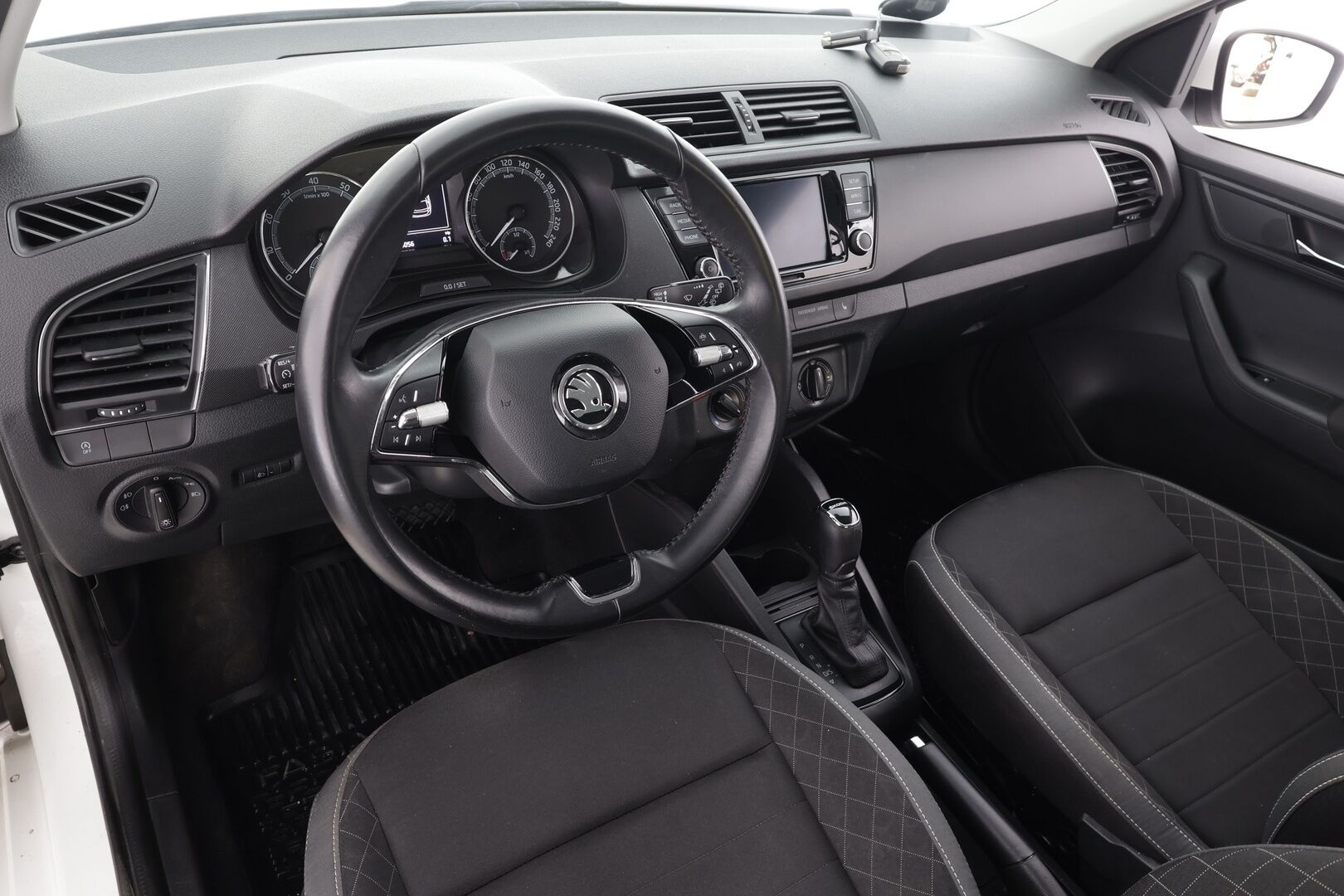 Skoda Fabia 2021 Combi 1.0 TSI 95 Ambition DSG 2-H Pakettiauto * Vakkari / P.tutka / ALV / Lohko+Sisä / 2xRenkaat * - Suomi-auto 