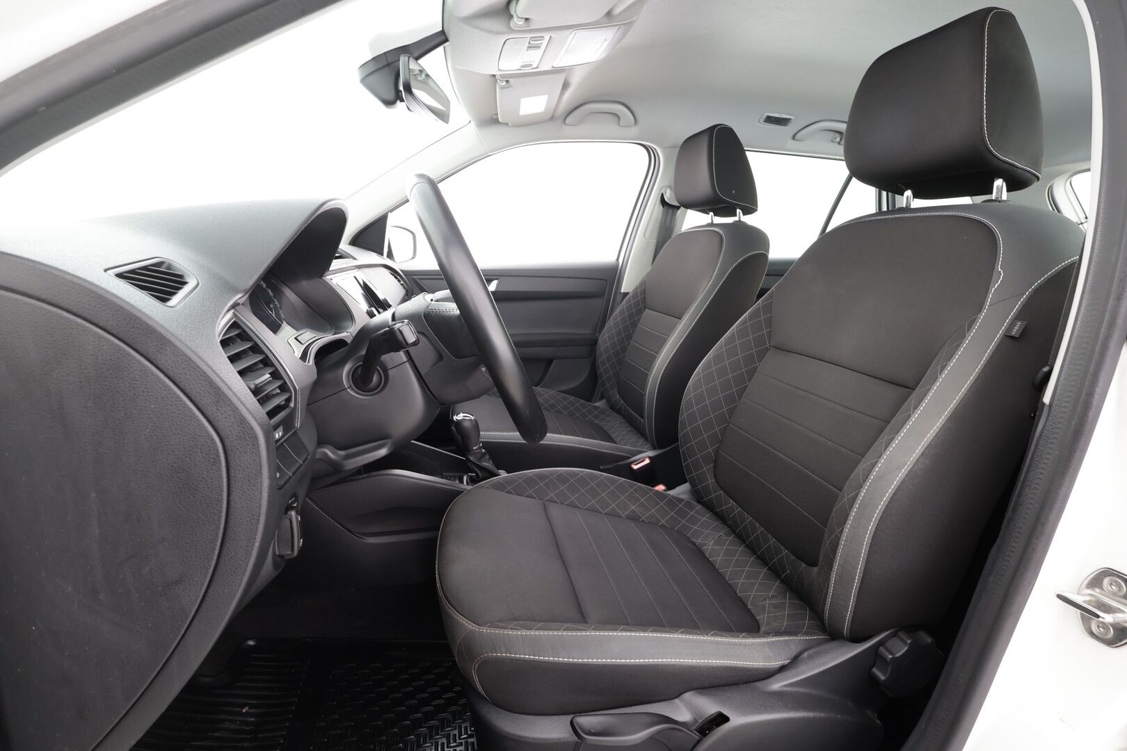 Skoda Fabia 2021 Combi 1.0 TSI 95 Ambition DSG 2-H Pakettiauto * Vakkari / P.tutka / ALV / Lohko+Sisä / 2xRenkaat * - Suomi-auto 