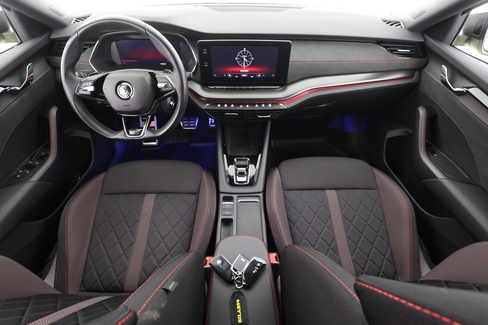 Skoda Octavia 2022 2.0 TSI RS DSG * ACC / Webasto / Matrix-LED /  P.kamera / Apple&Android * - Merkkihuollettu / Suomi-auto / Kahdet Renkaat