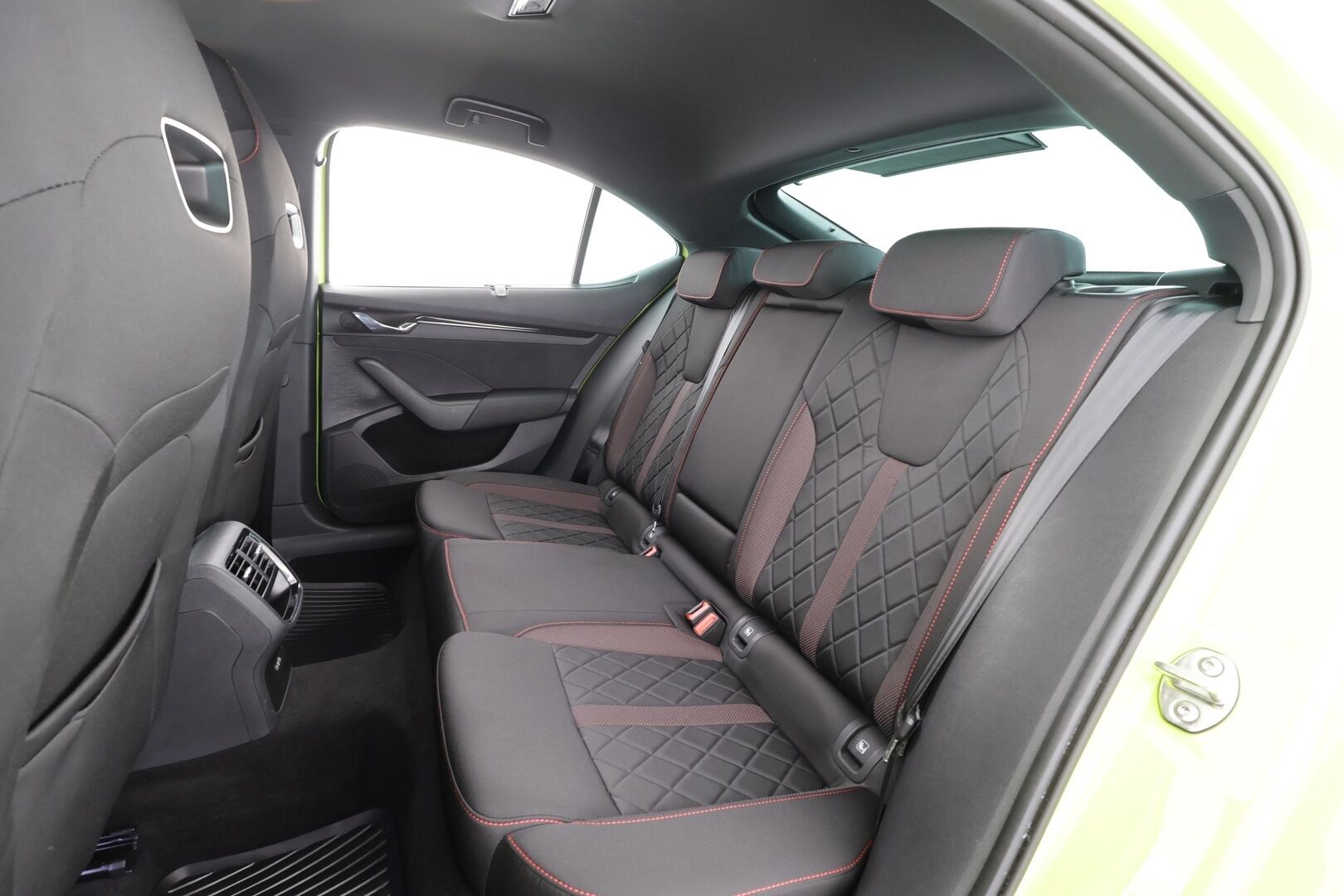 Skoda Octavia 2022 2.0 TSI RS DSG * ACC / Webasto / Matrix-LED /  P.kamera / Apple&Android * - Merkkihuollettu / Suomi-auto / Kahdet Renkaat