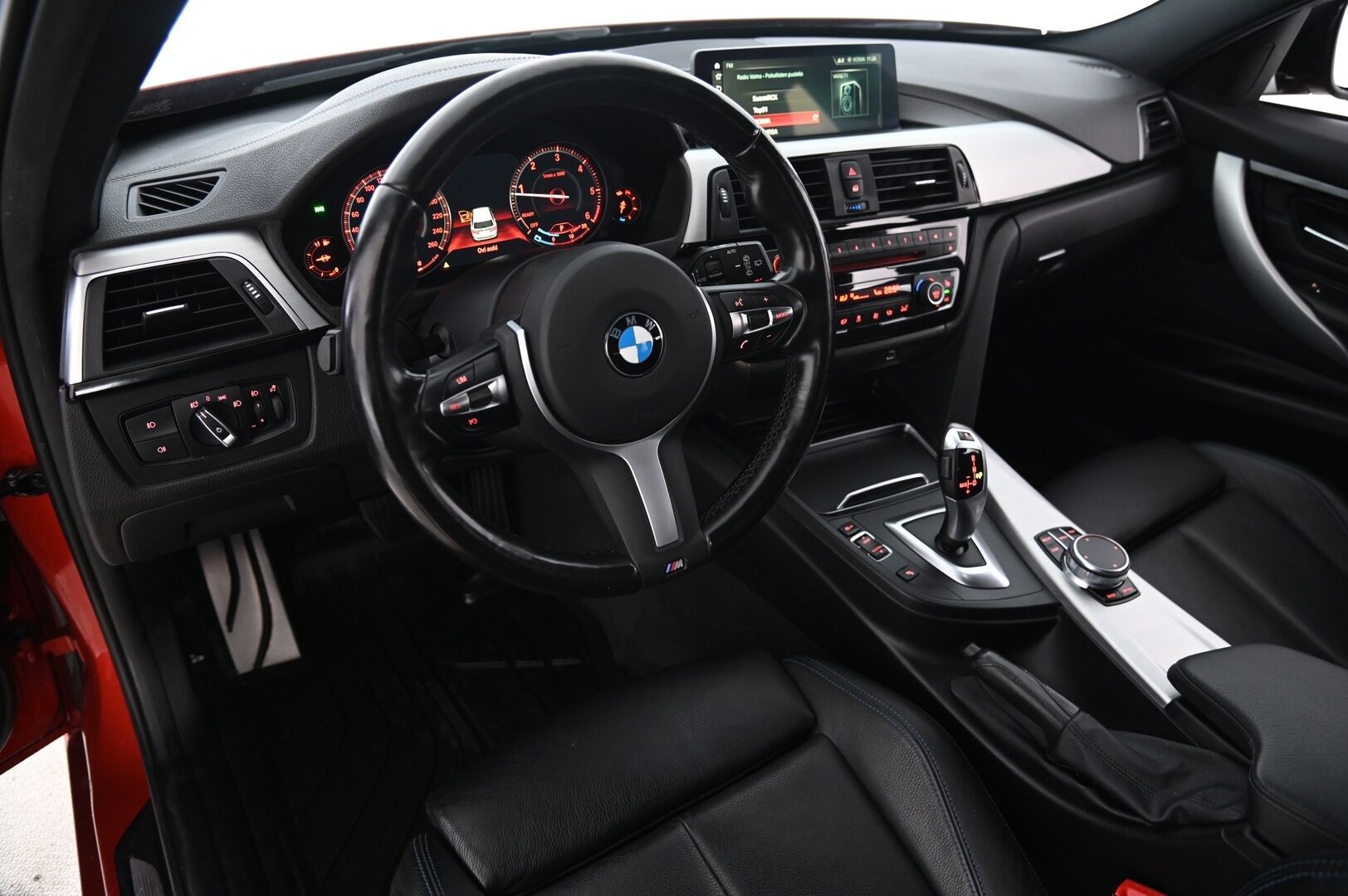 BMW 320 2019 F31 Touring 320d A xDrive M Sport *LCI / Prof.Navi / Hifit / Sporttinahat / Tutkat / Lämpöratti / LED* - *Näyttävä metalliväri! / Koukku / Lohko / 2x Renkaat*