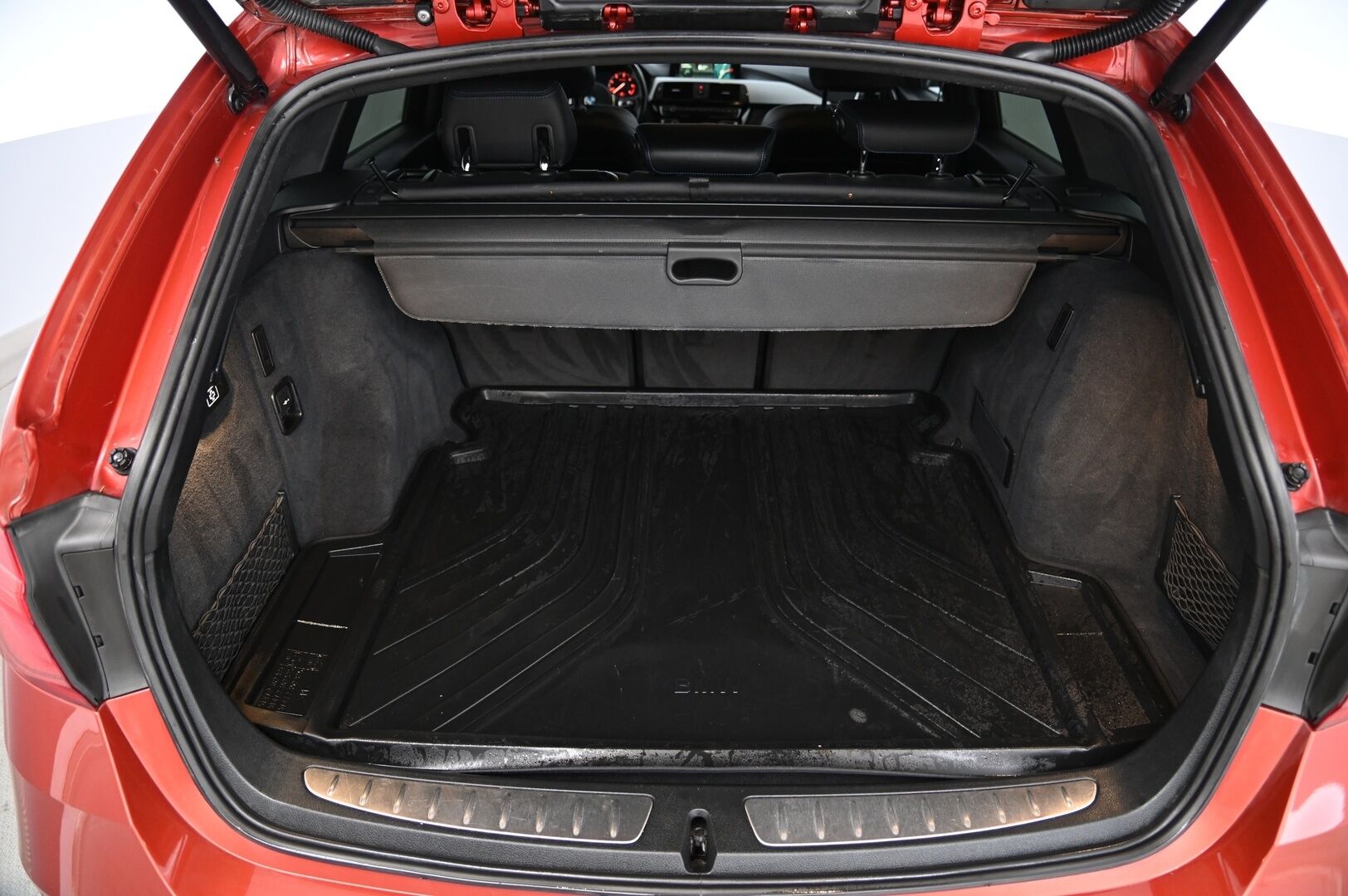 BMW 320 2019 F31 Touring 320d A xDrive M Sport *LCI / Prof.Navi / Hifit / Sporttinahat / Tutkat / Lämpöratti / LED* - *Näyttävä metalliväri! / Koukku / Lohko / 2x Renkaat*