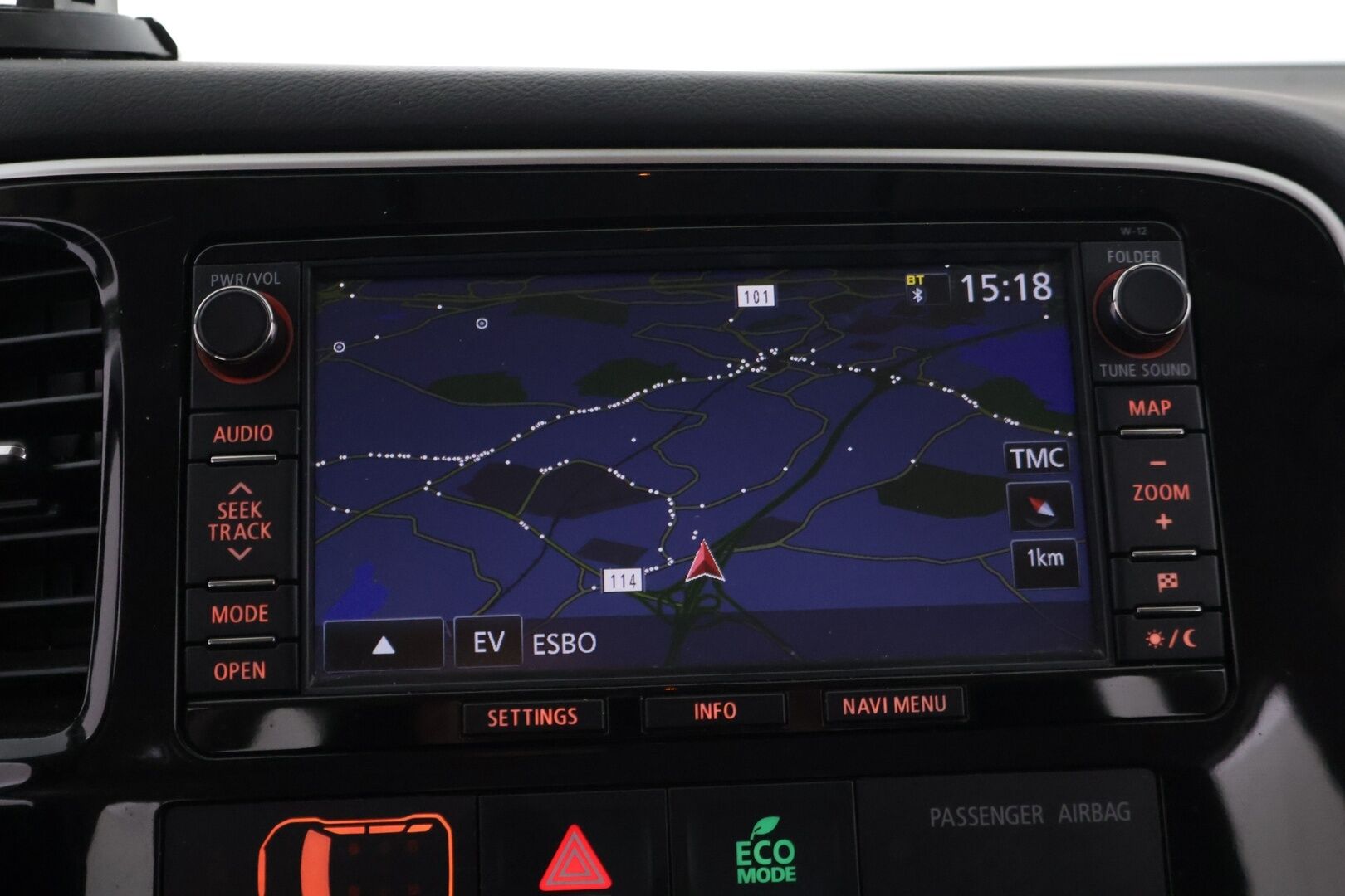 Mitsubishi OUTLANDER PHEV 2015 12kwh 4WD 5P *YritysOutlet - Myydään vain yrityksille* - *Koukku / P-Kamera / Keyless / Osanahka penkit / Navi / Cruise *