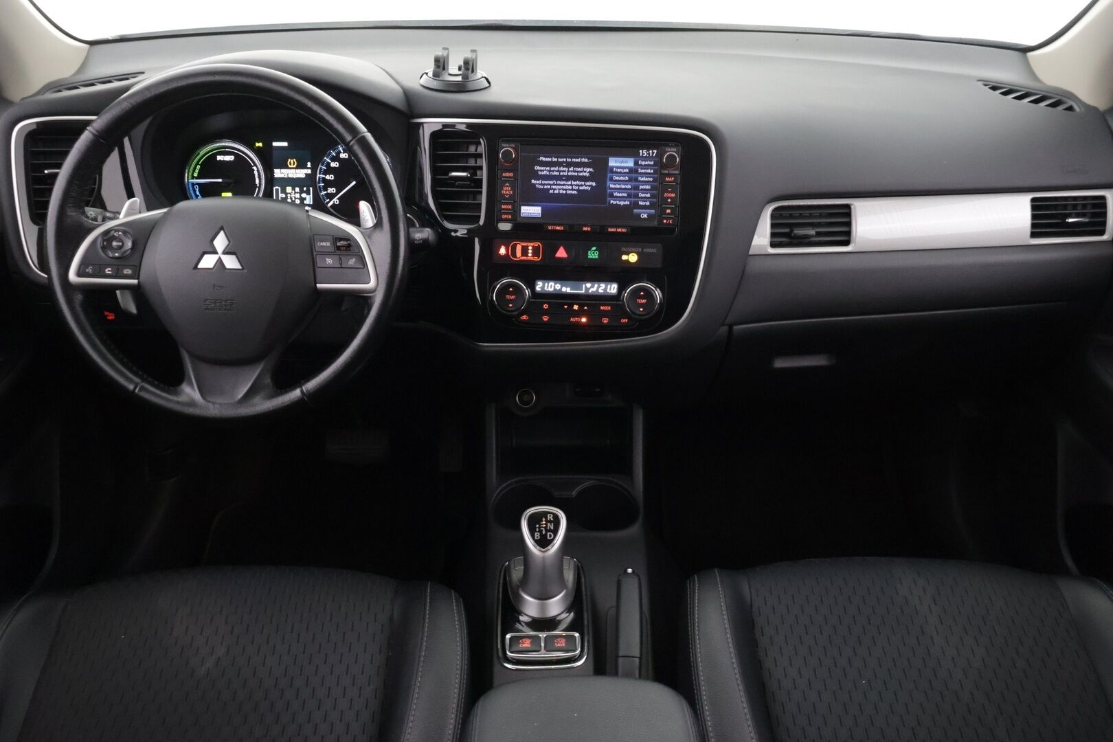 Mitsubishi OUTLANDER PHEV 2015 12kwh 4WD 5P *YritysOutlet - Myydään vain yrityksille* - *Koukku / P-Kamera / Keyless / Osanahka penkit / Navi / Cruise *