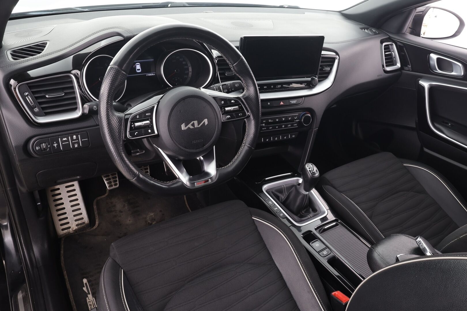 Kia ProCeed 2022 ProCeed 1.0 T-GDi 120hv GT-Line - 1Om Suomiauto | Peruutuskamera | Merkkihuollot | Lohko&Sisäpistoke | Vakkari | Navi | Apple&Android | Lämpölasi | 2x Renkaat Aluvantein!